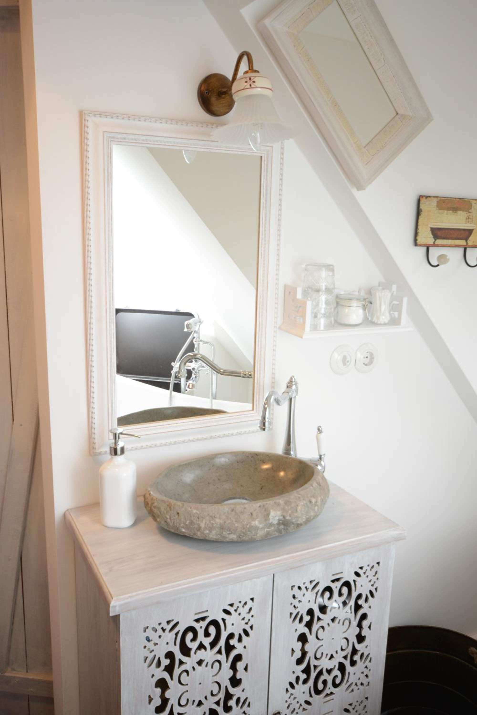 Small Double Room - Photo 2