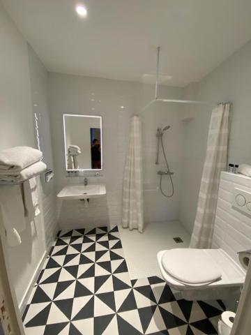 Double Room - Disability Access photo 2