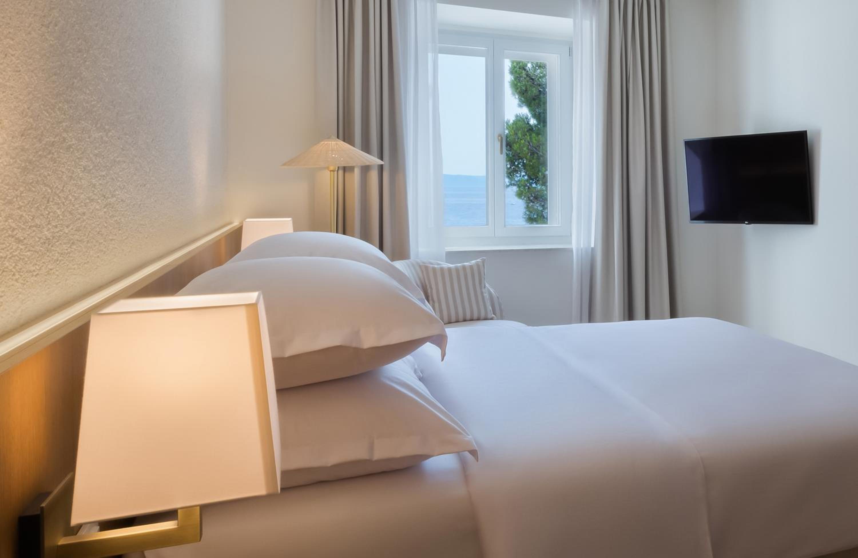 Junior Suite with Sea Side View - Photo 4