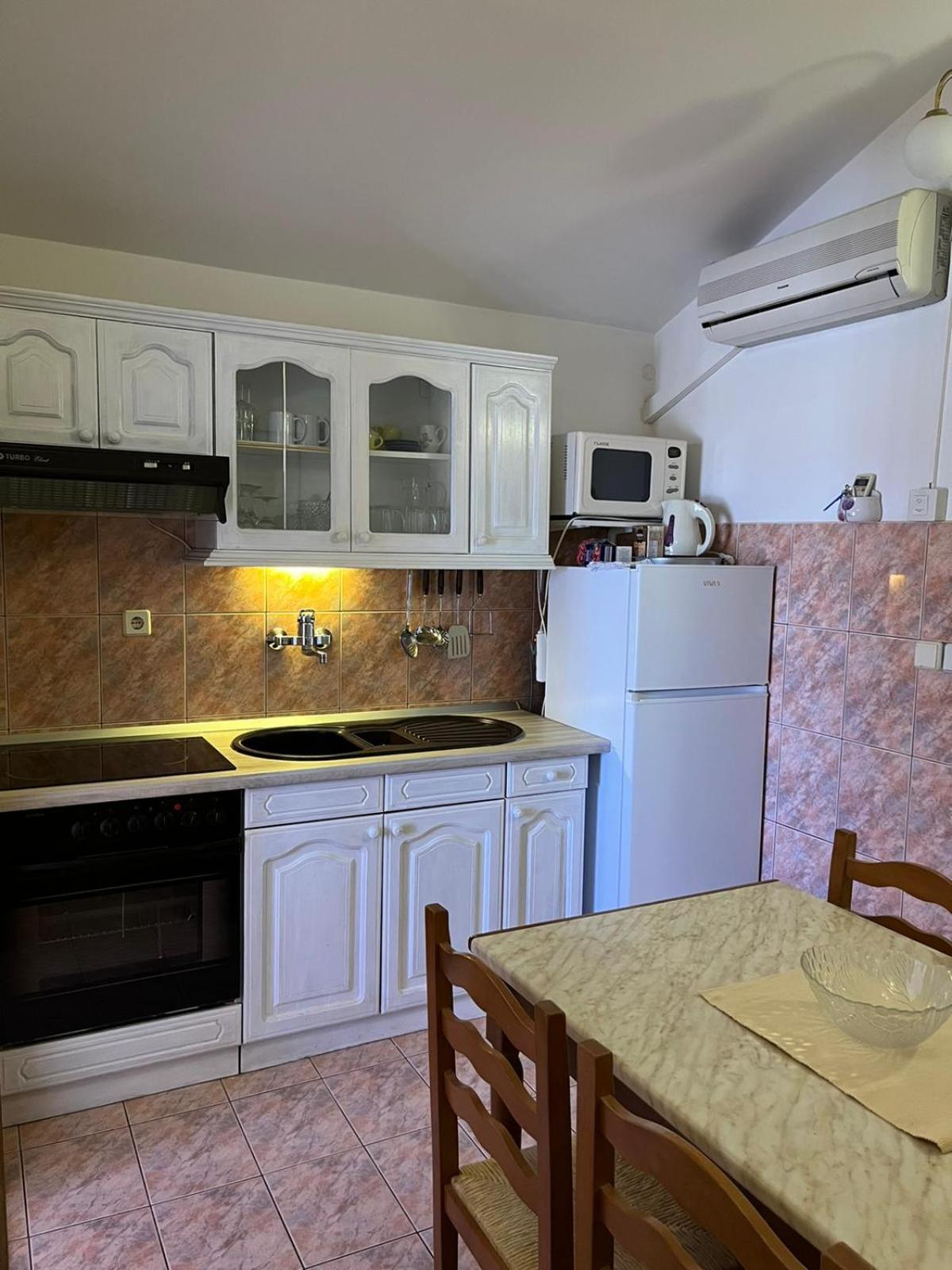 Two-Bedroom Apartment - Photo 5