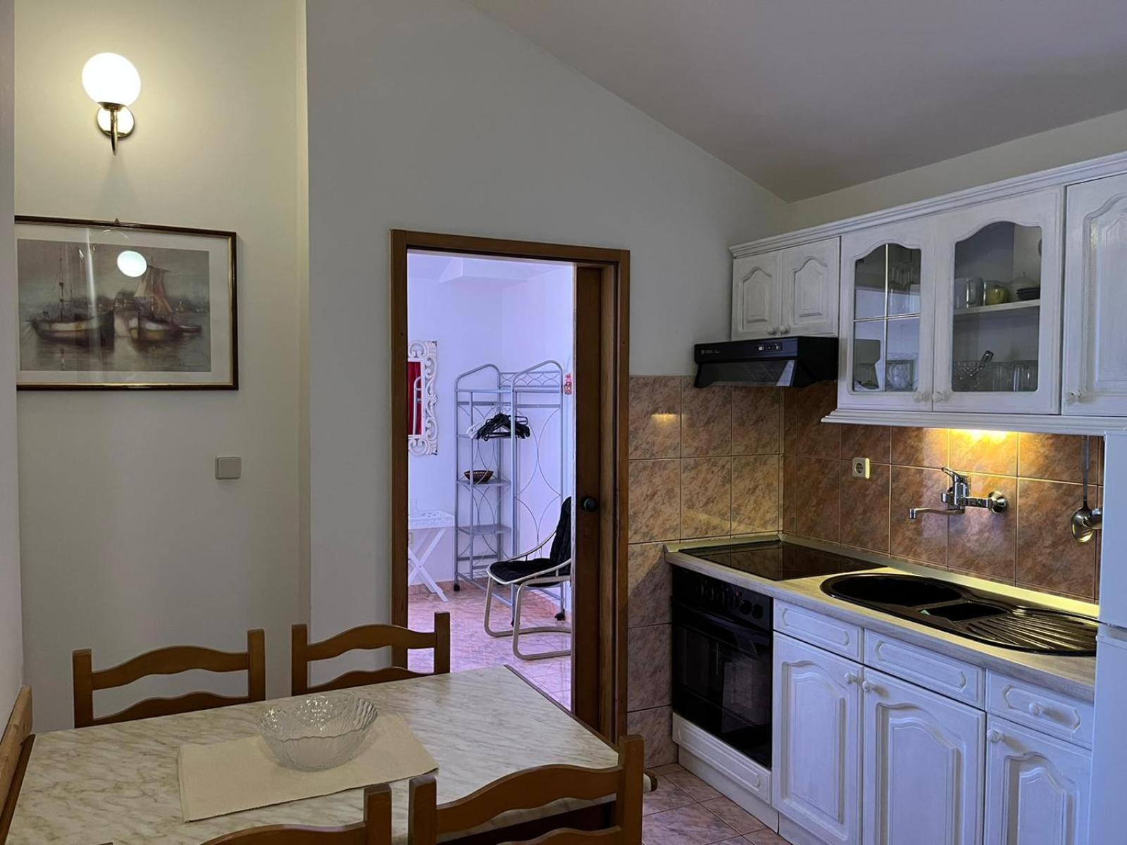 Two-Bedroom Apartment - Photo 7