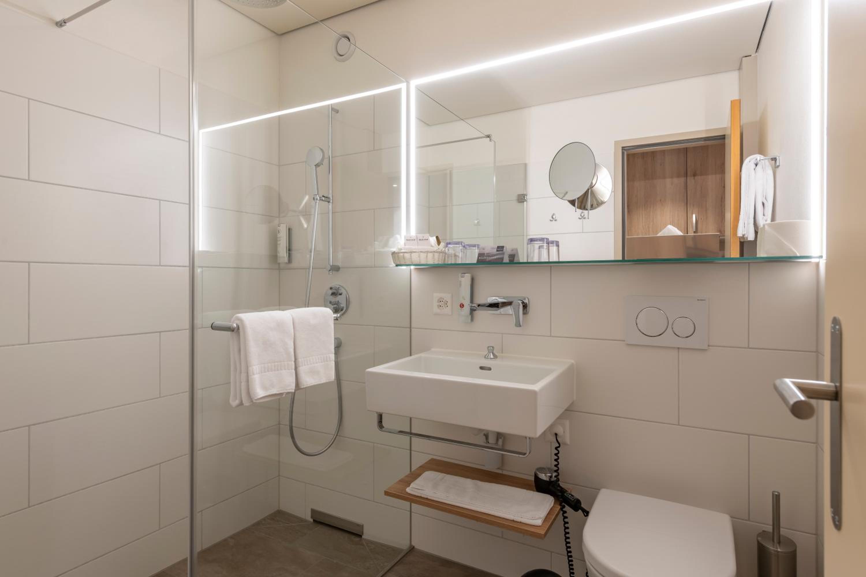 Modern Double Room - Photo 2