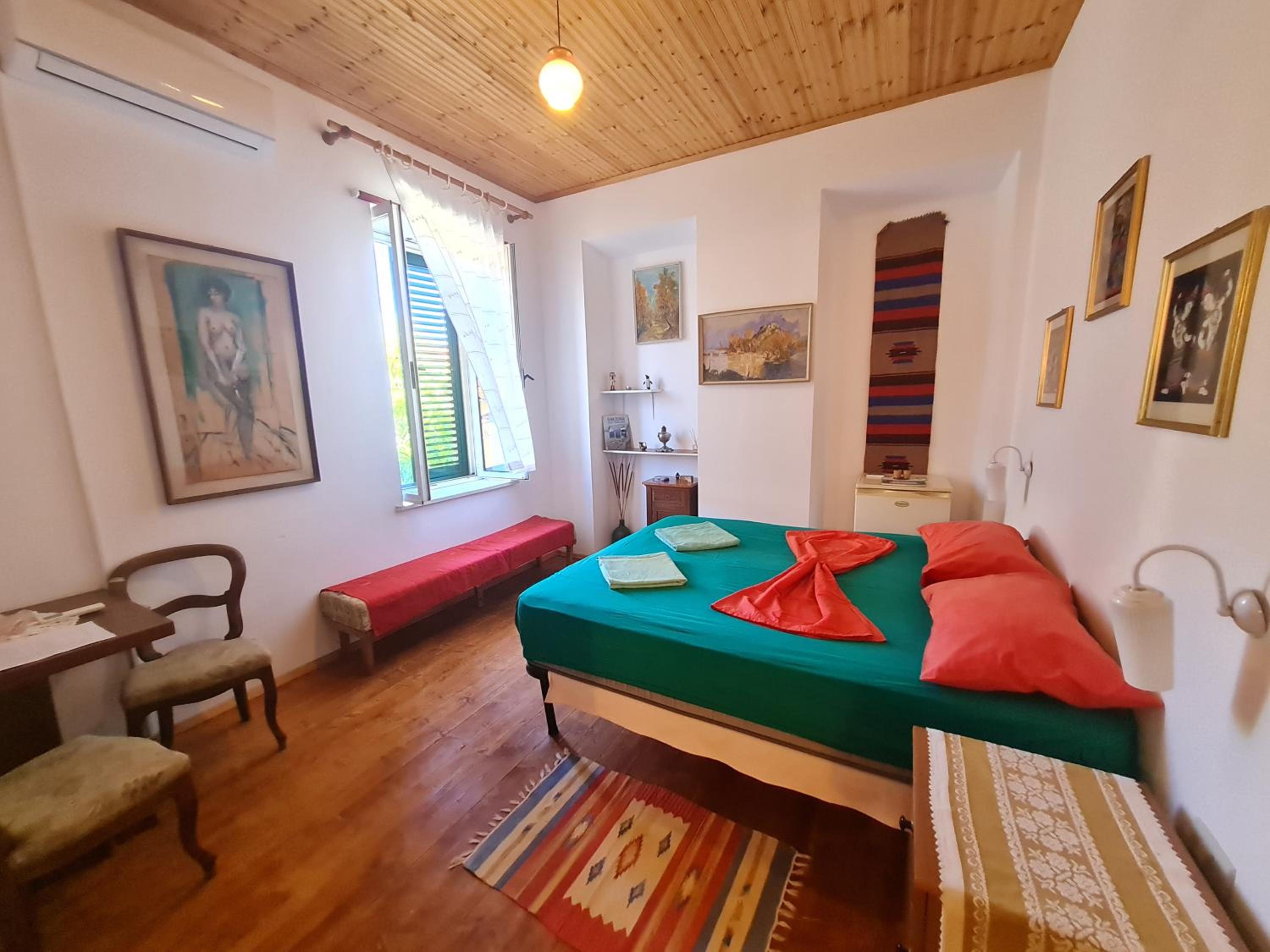 Double Room with Private Bathroom photo 1