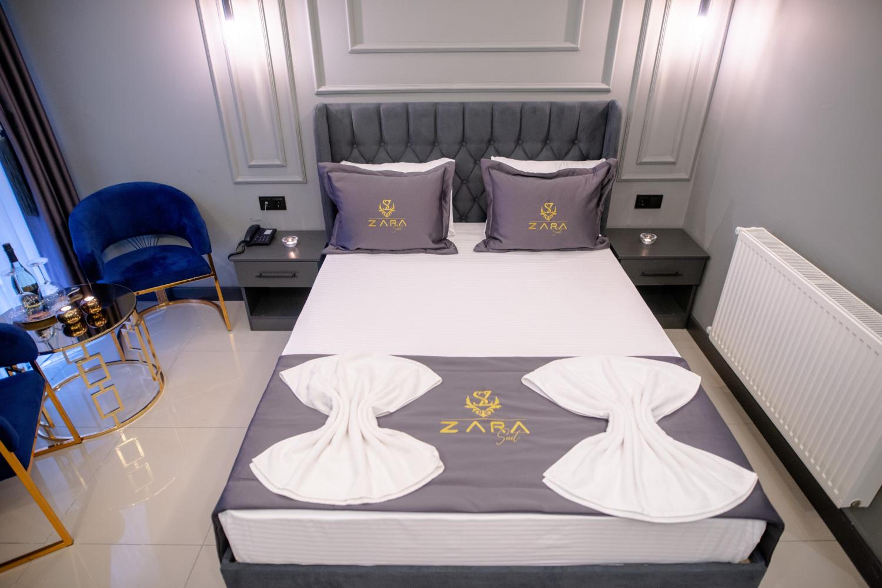 Double Room with Extra Bed photo 1