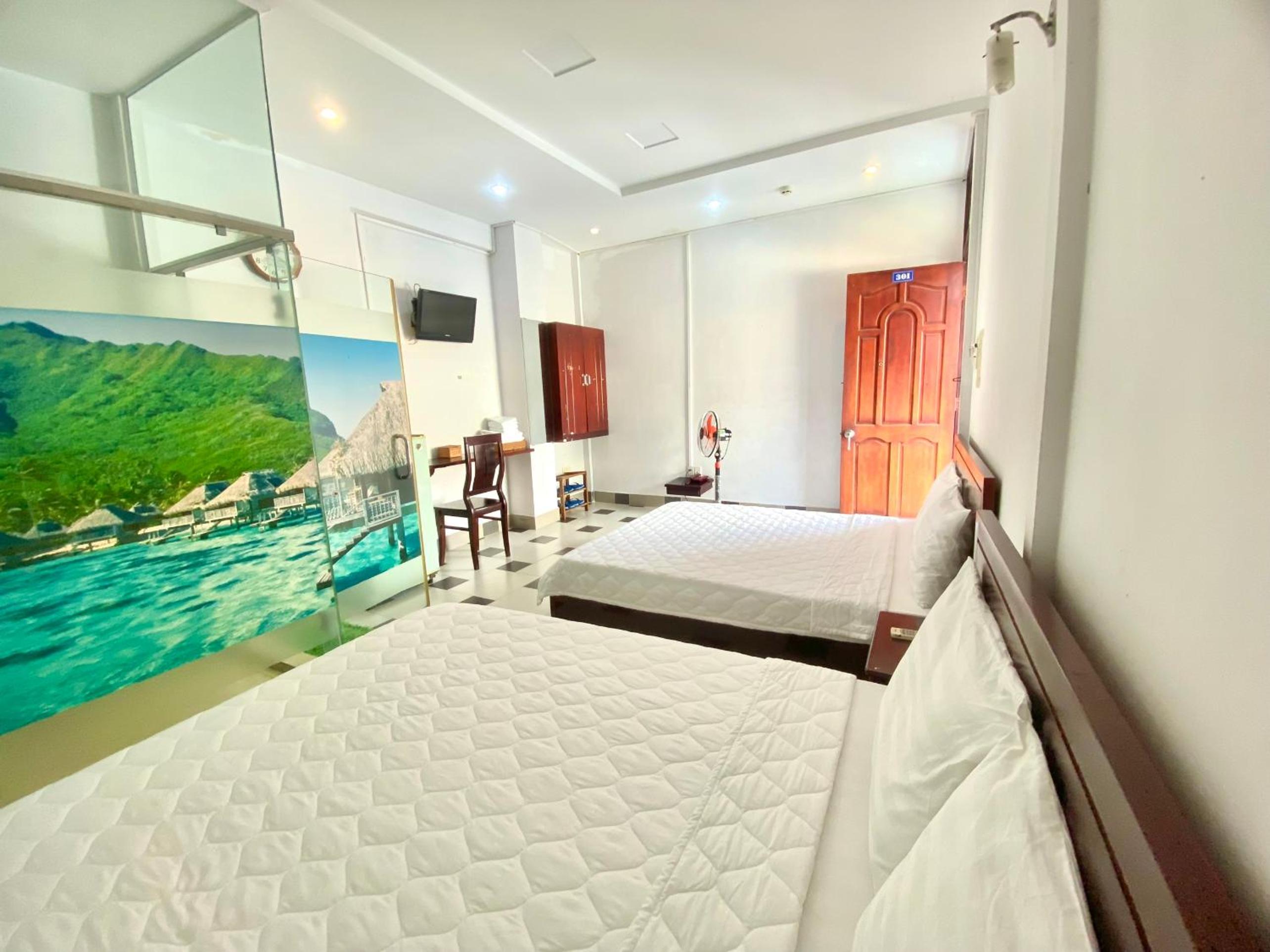 Quadruple Room - Photo 5