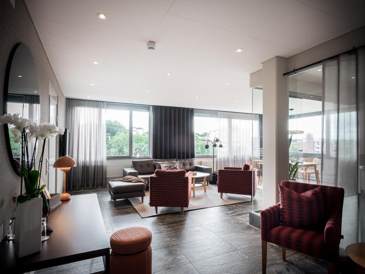Suite - Photo 9