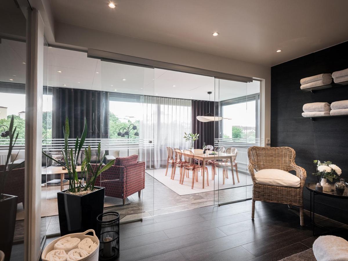Suite - Photo 2