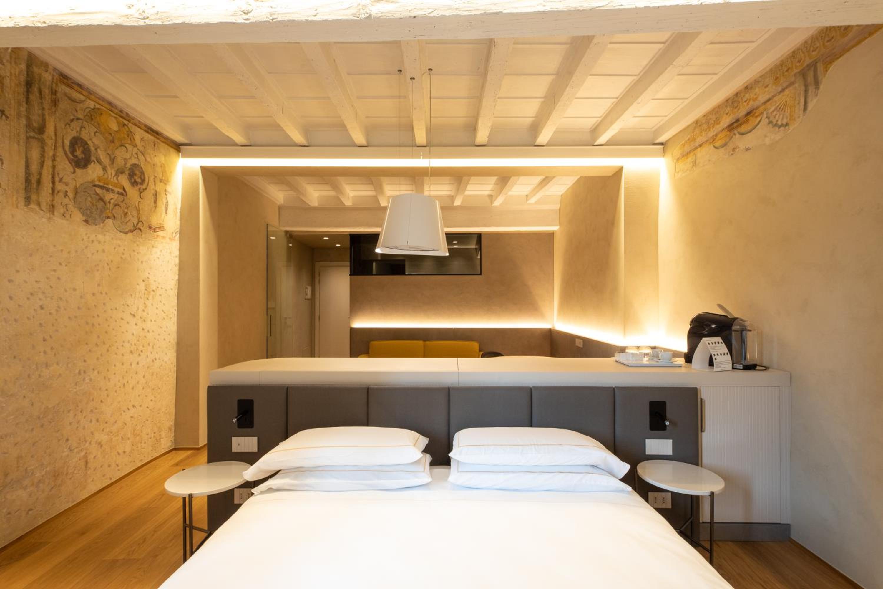 Suite Apartment - Photo 7