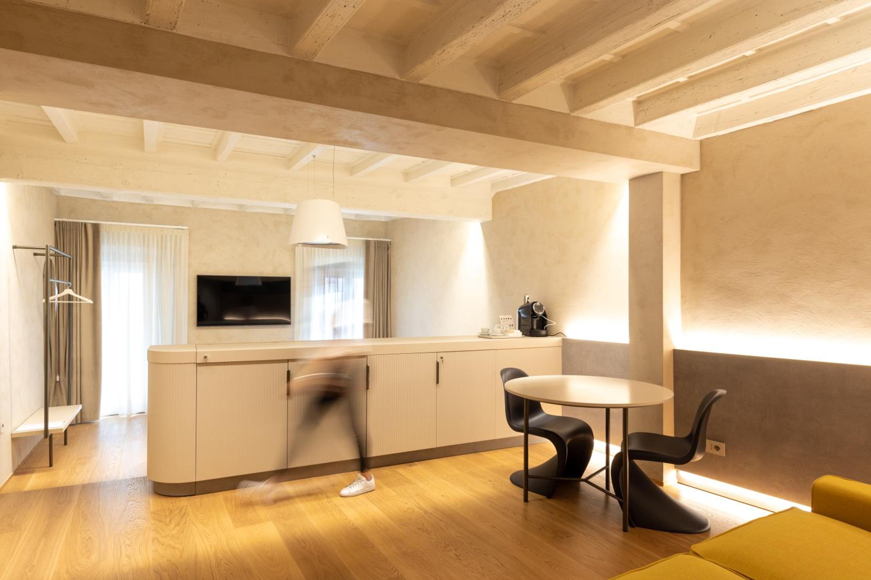 Suite Apartment - Photo 1