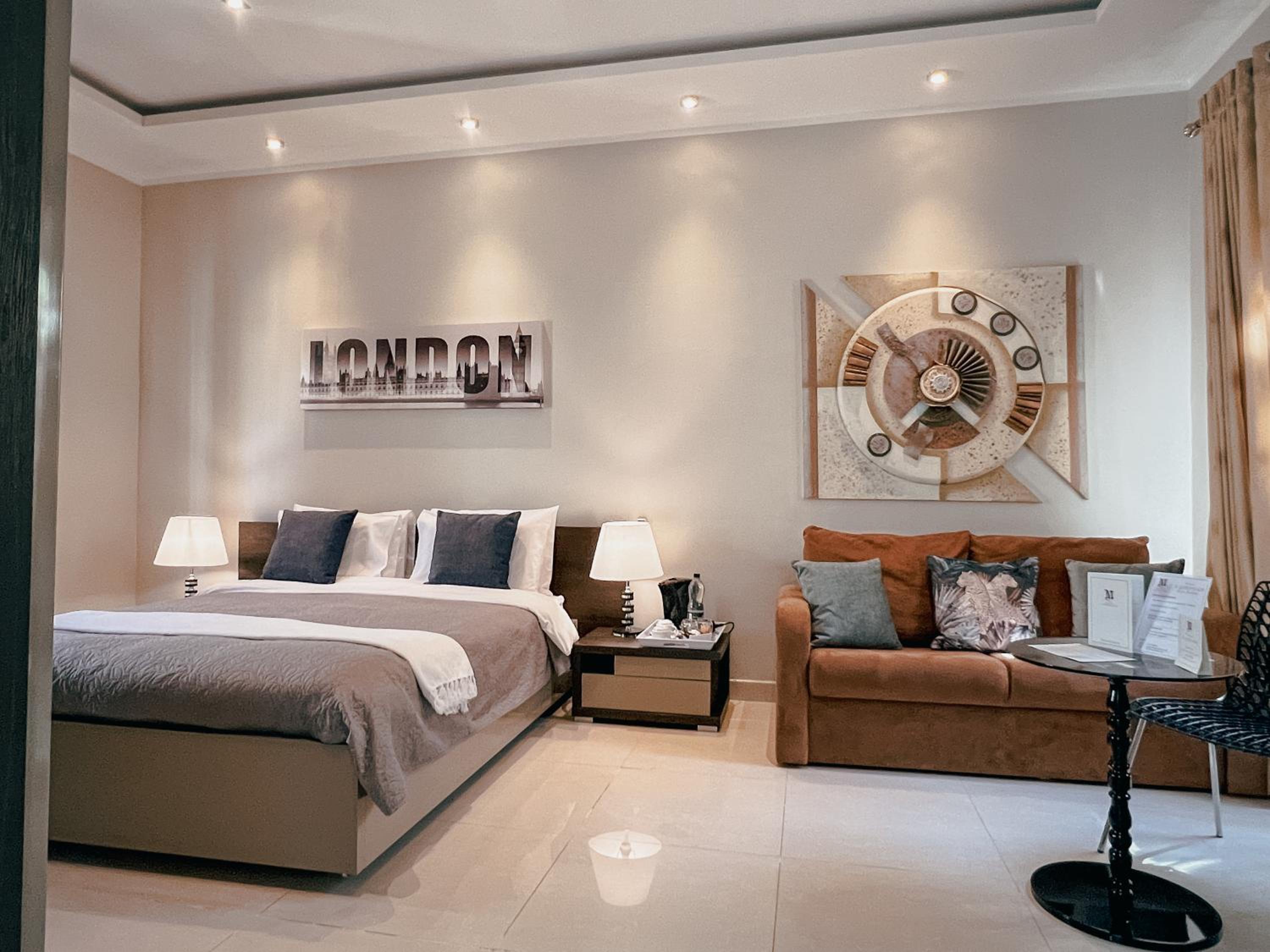 Superior Triple Room photo 2