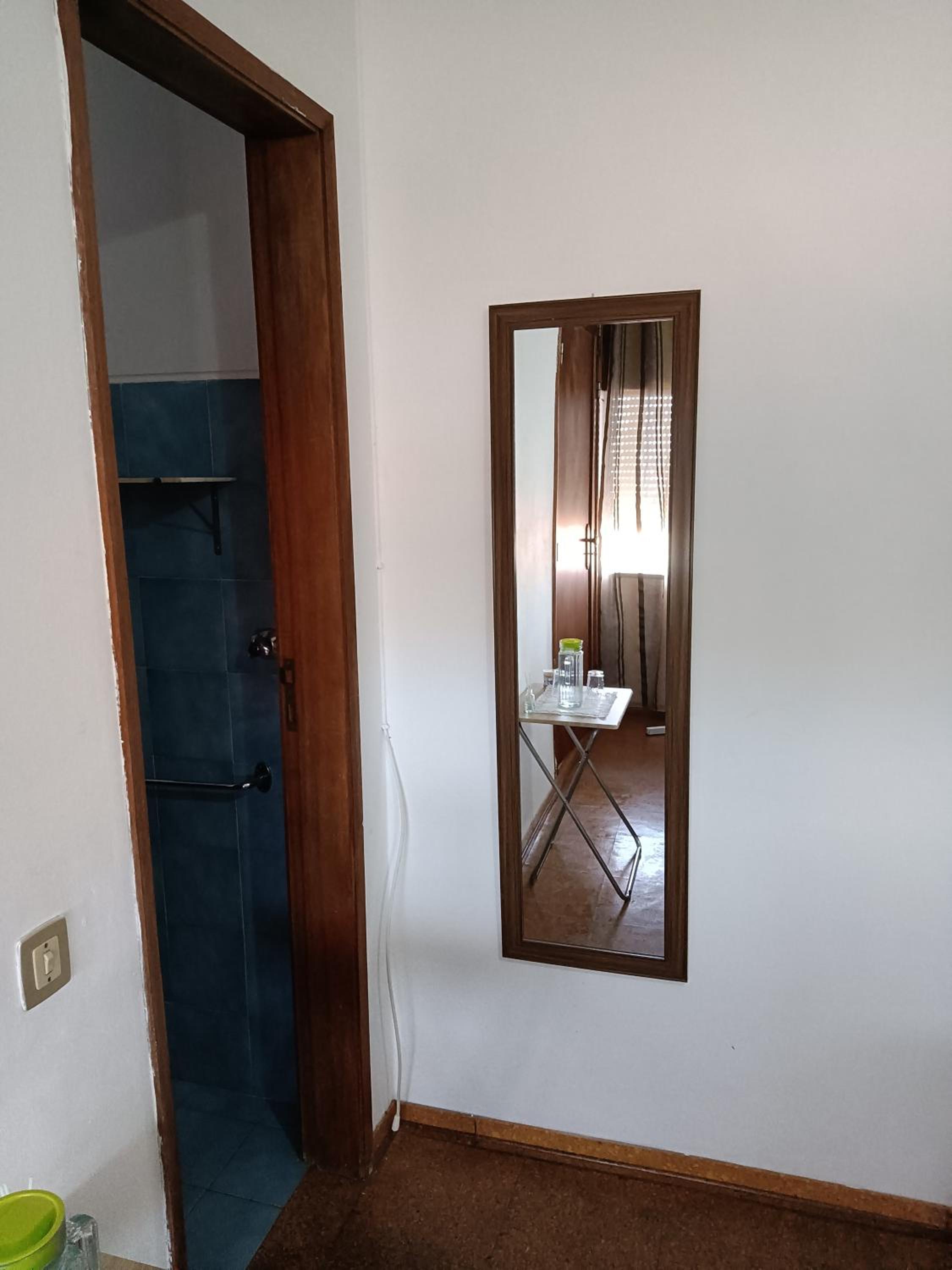 Twin Room - Photo 10