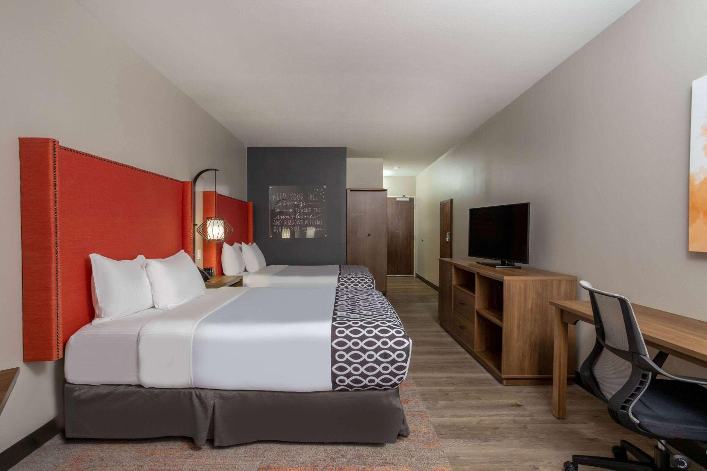 2 Queen Beds, Mobility Accessible Room, Bathtub w/ Grab Bars, Non-Smoking - Photo 1