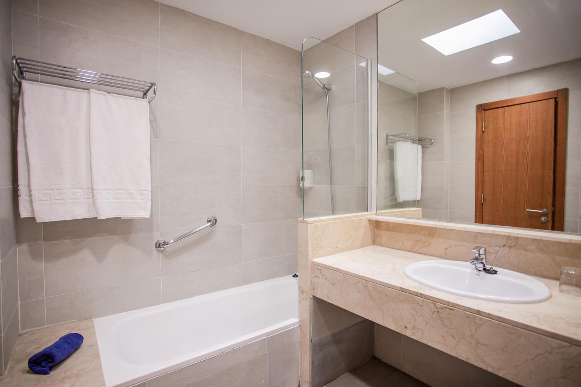 Classic One Bedroom Bungalow Pool Side photo 2