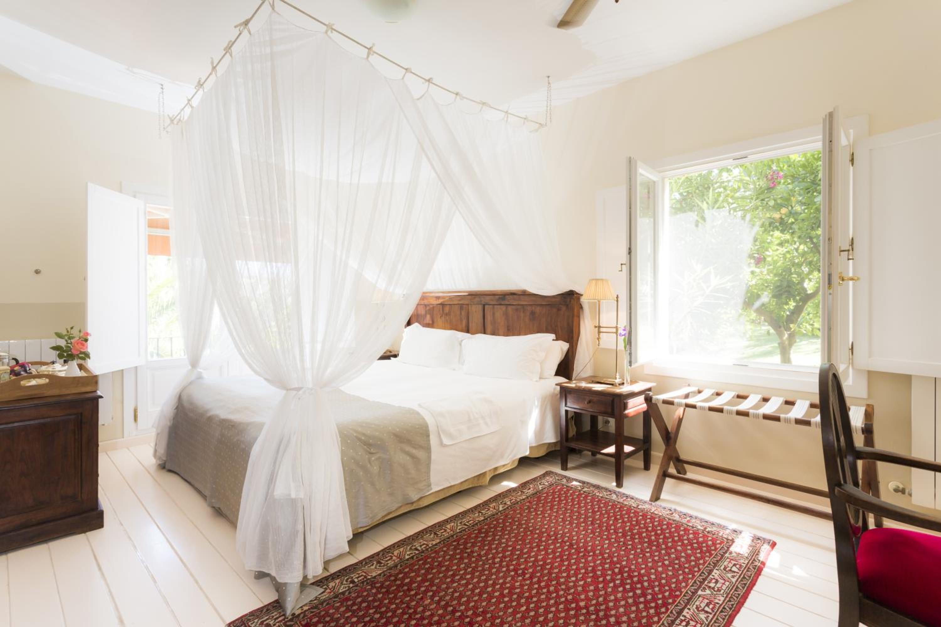 Deluxe Suite - Photo 3