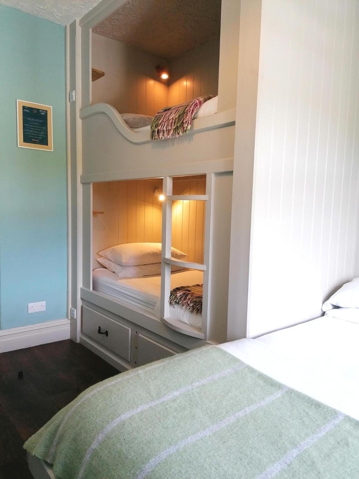 Quadruple Room with Garden View - Photo 1