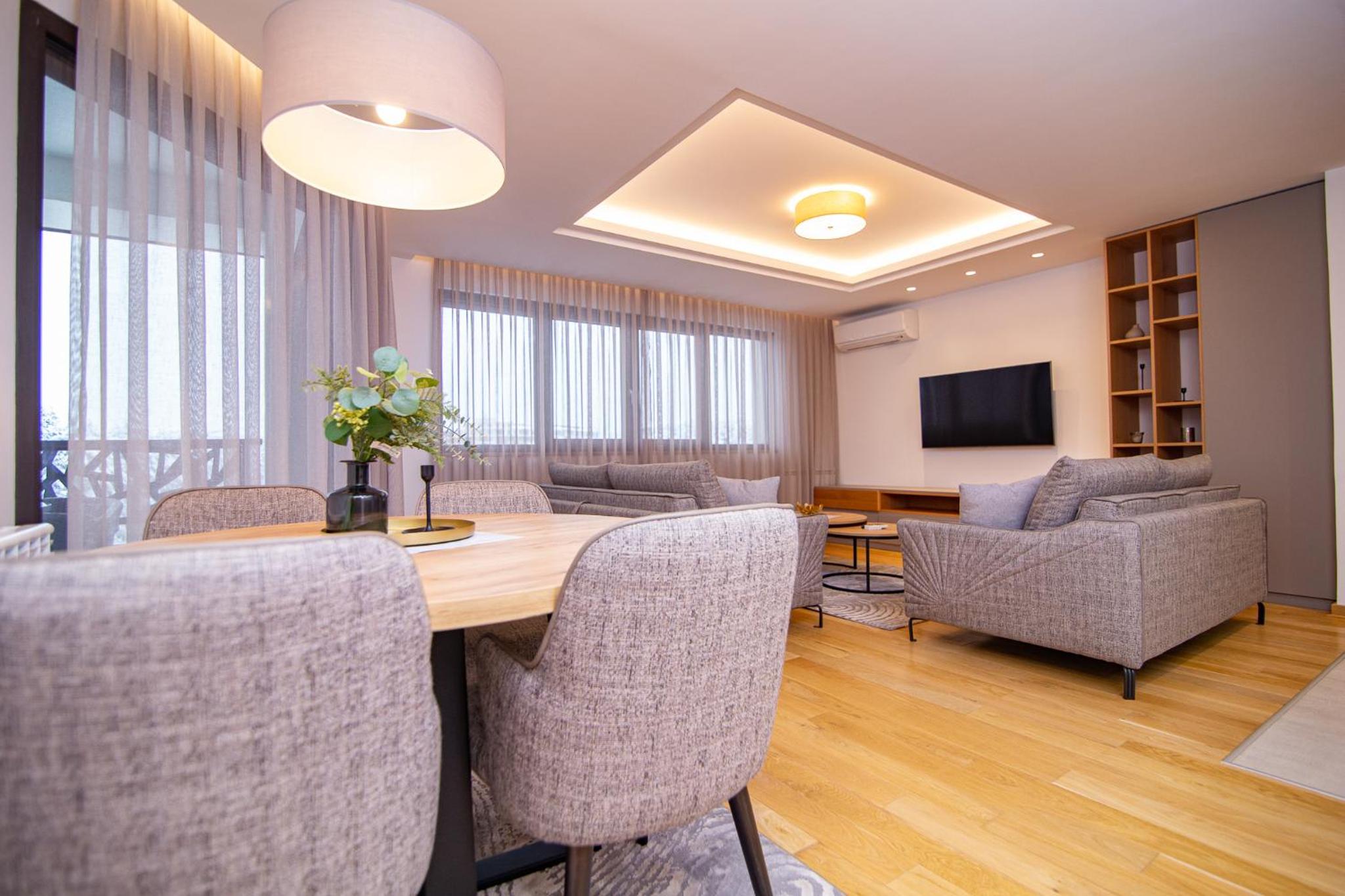 Apartment with Lake View - Photo 12
