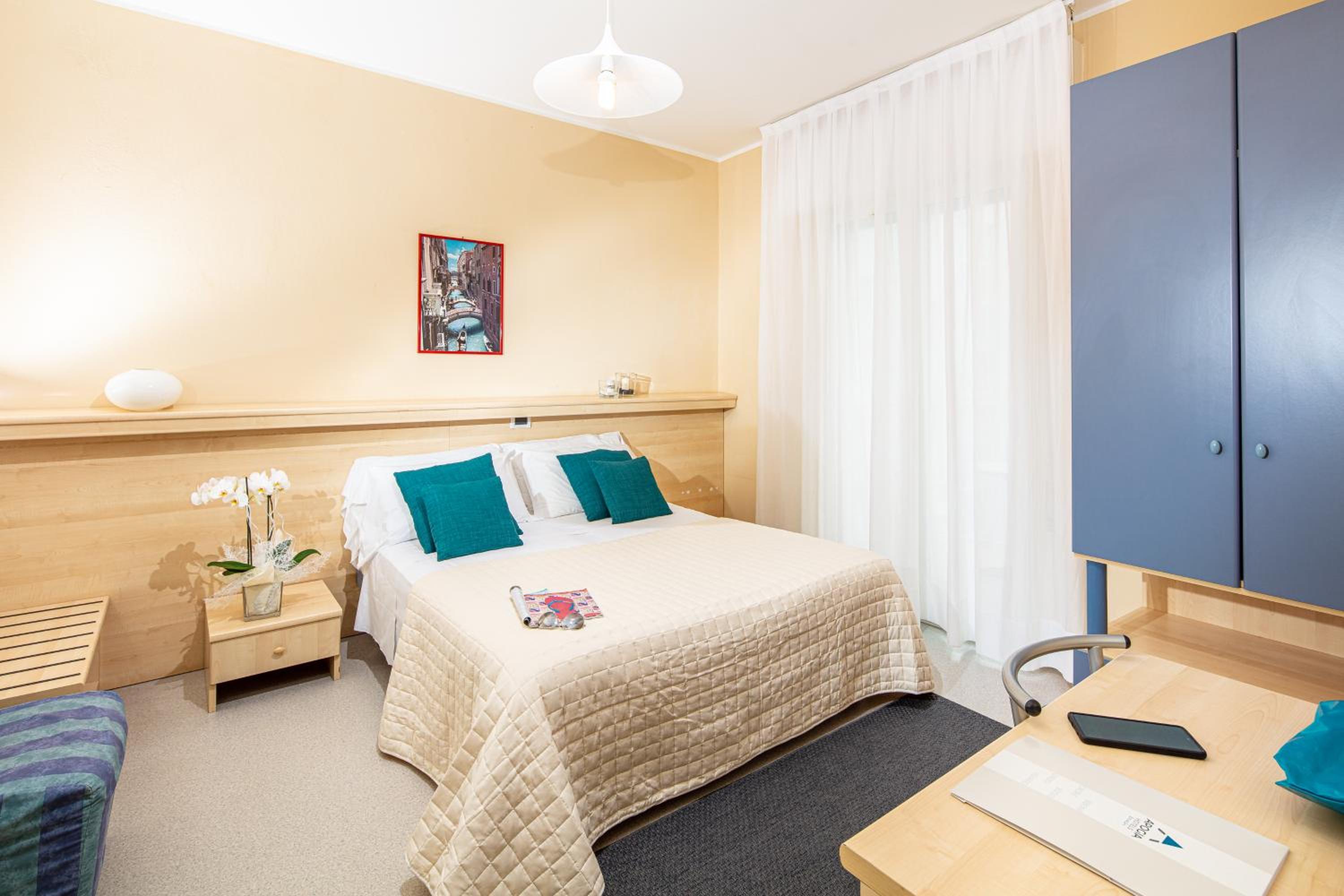 Double Room with Partial Sea View - Photo 4