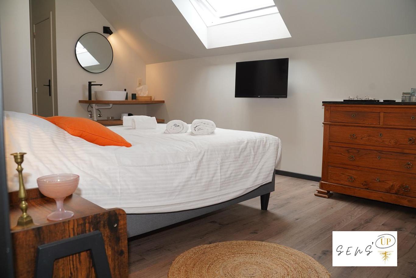 Large Double Room photo 2