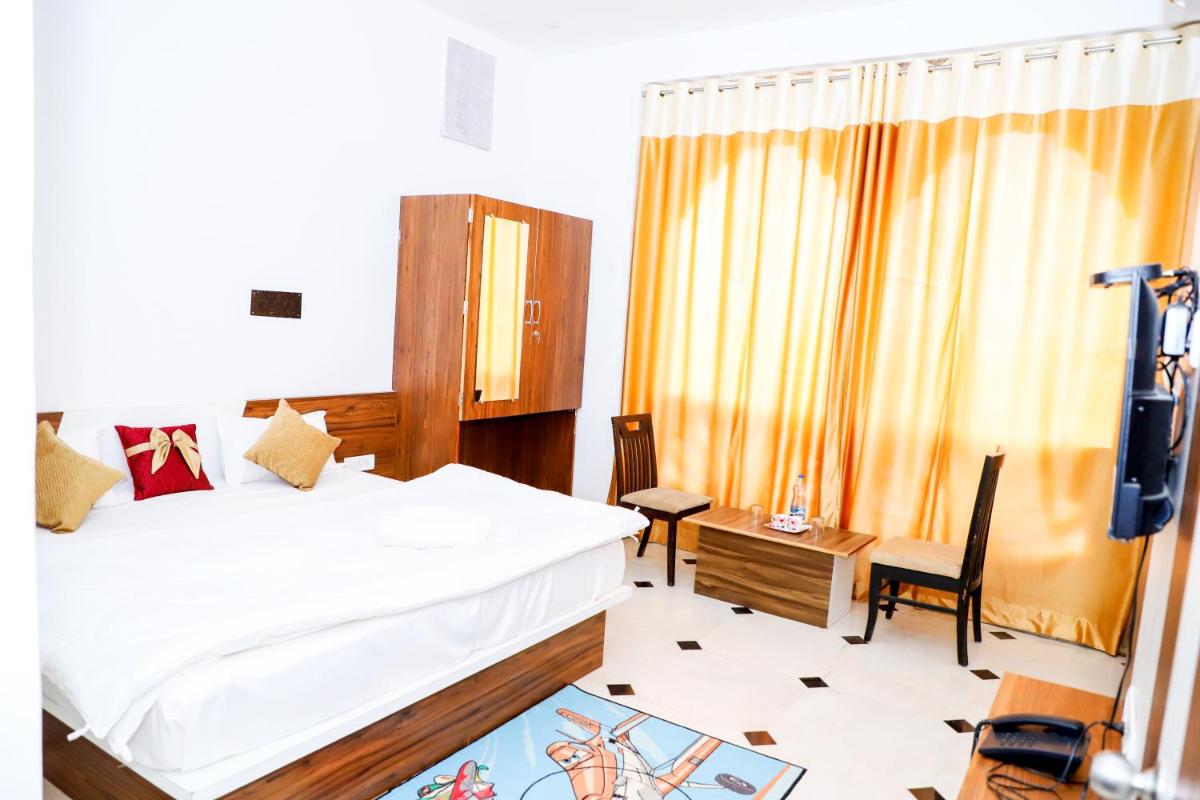 Double Room with Mountain View photo 2