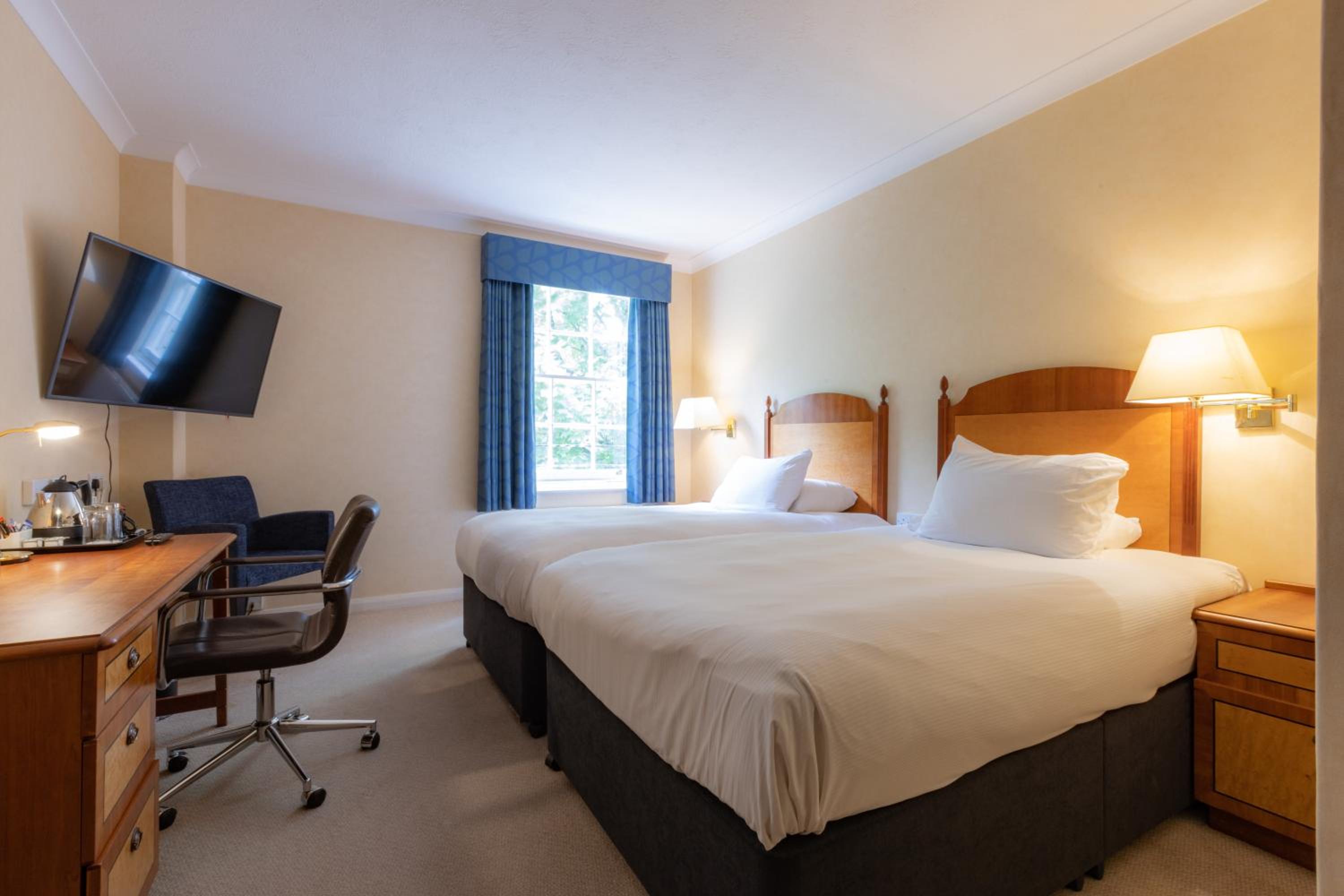 Twin Room - Photo 5