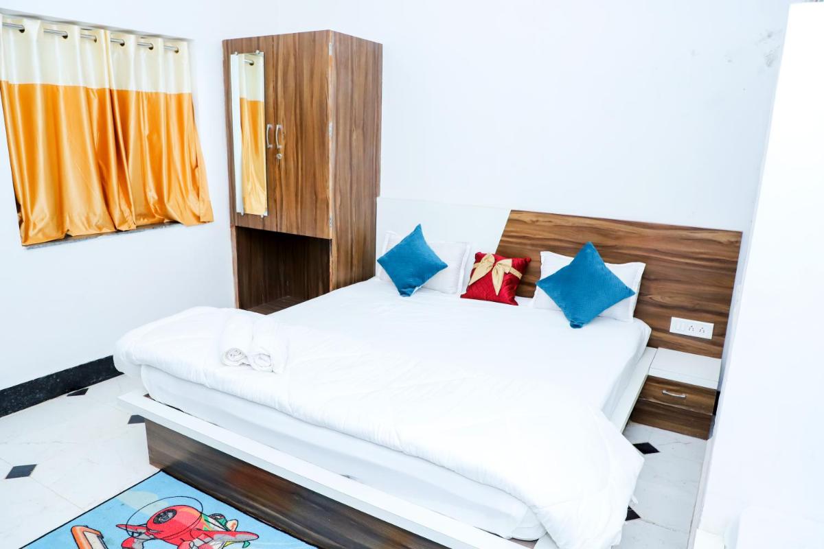 Deluxe King Room photo 3