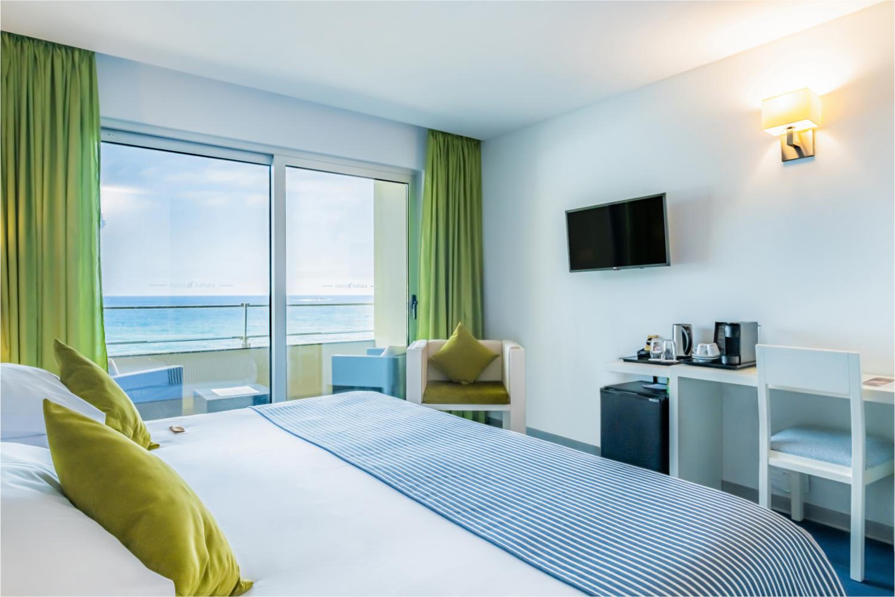 Double Room with Sea View photo 2