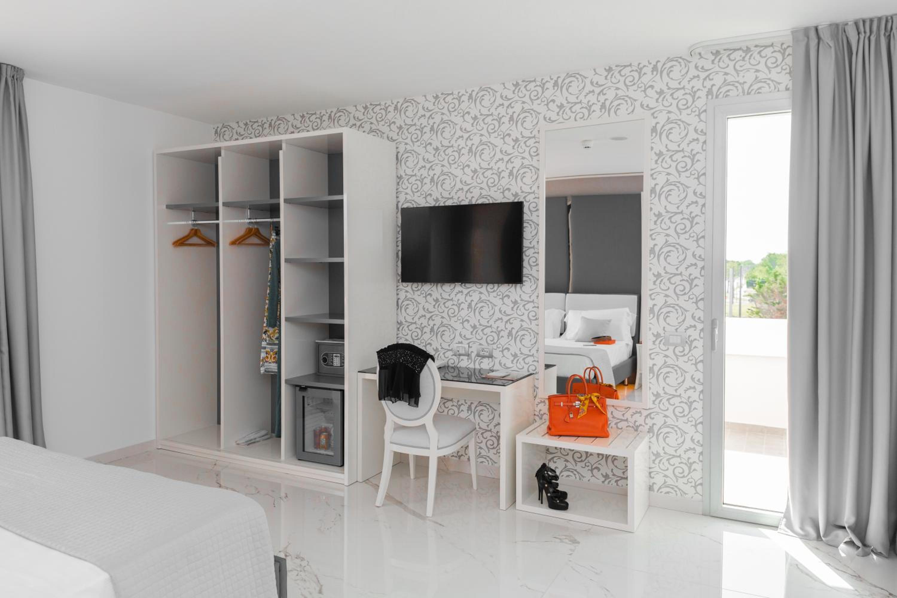 Junior Suite Family Deluxe with Sea View and Spa access - Photo 5