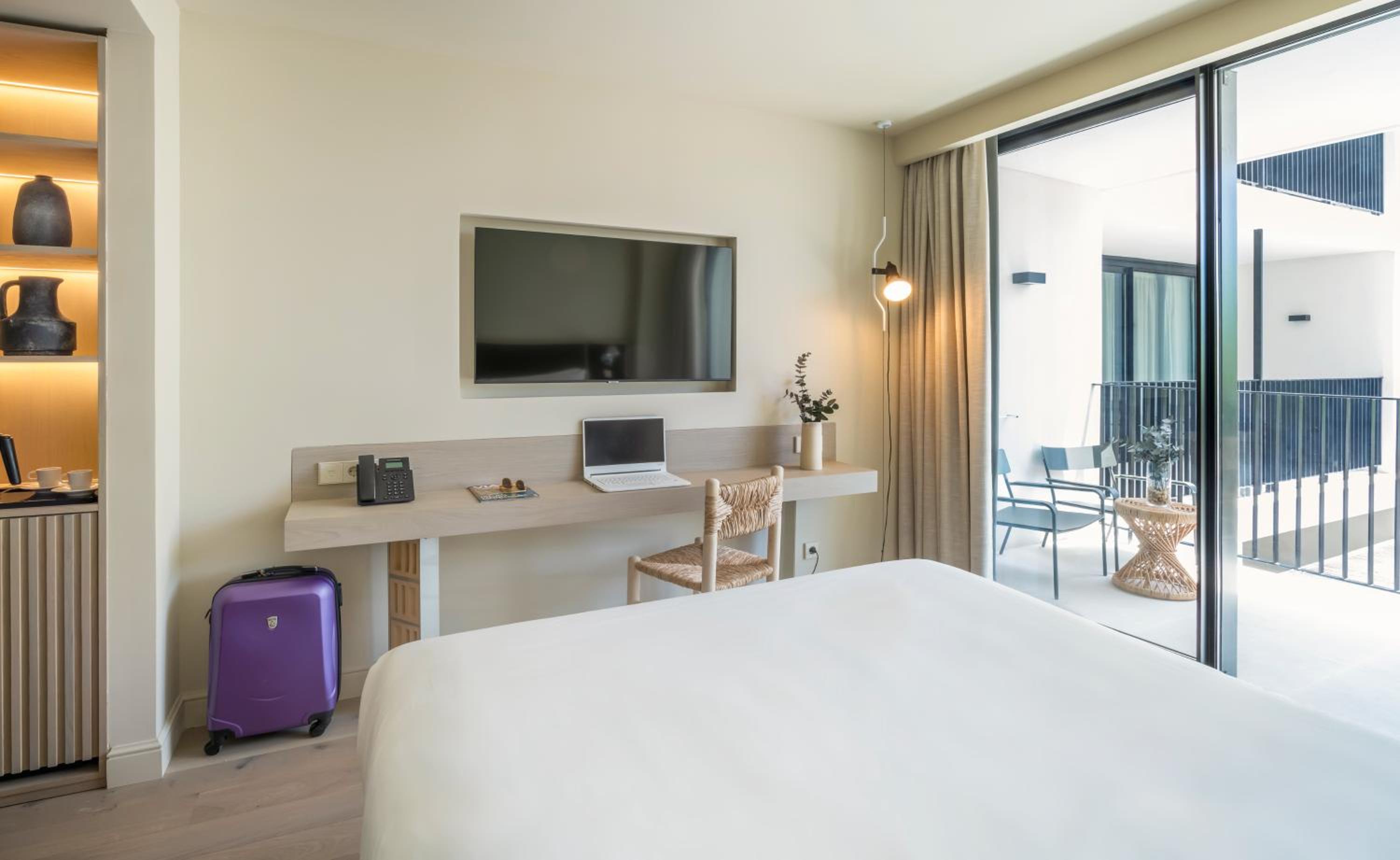 Standard Double Room with Terrace - Photo 12
