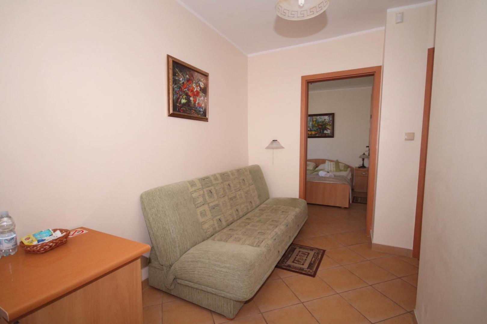 Studio (3 Adults) photo 1