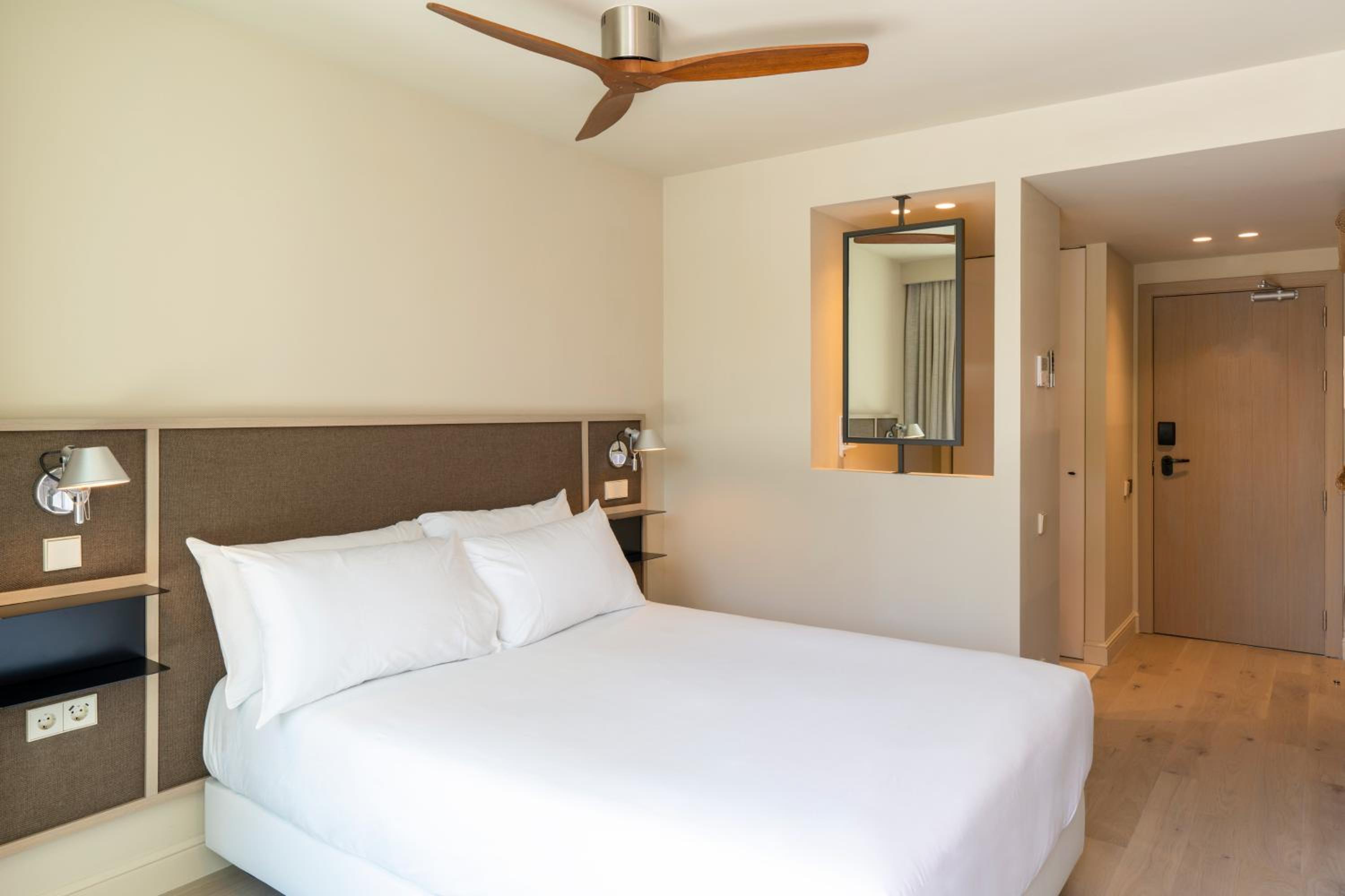 Standard Double Room with Terrace - Photo 5