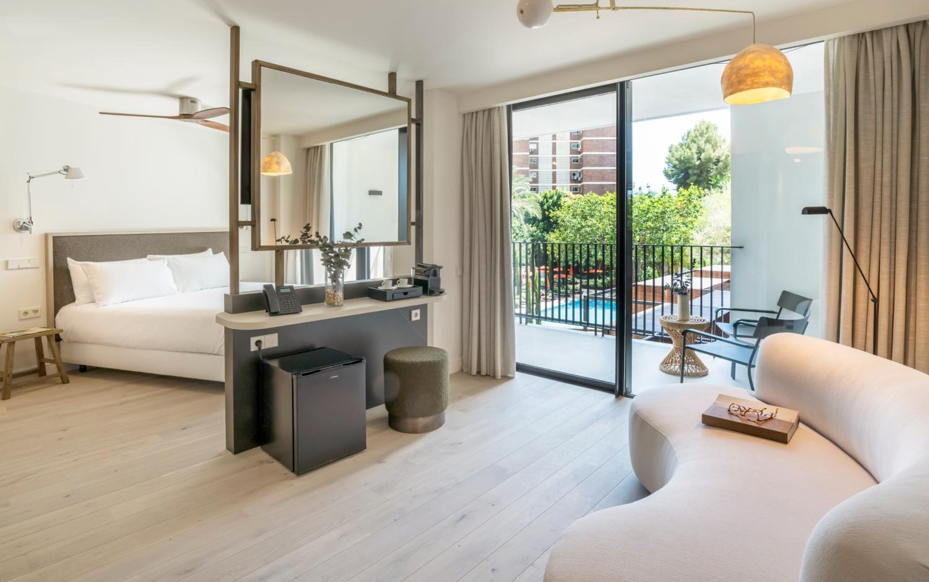 Deluxe Double Room with Terrace - Photo 15
