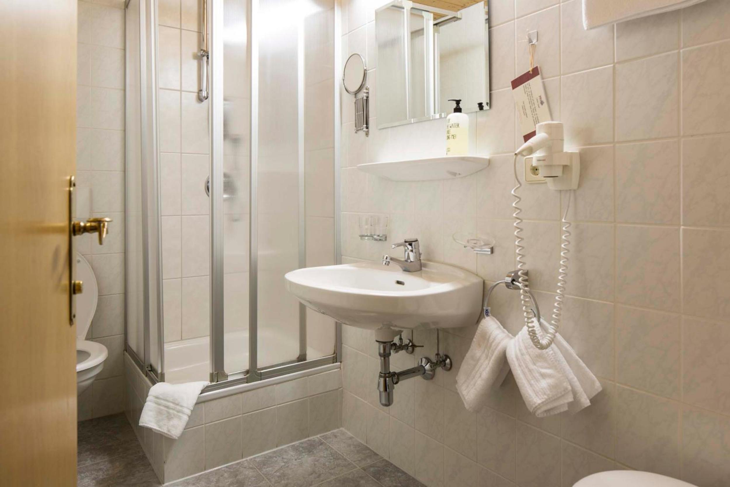 Budget Double or Twin Room - Photo 2