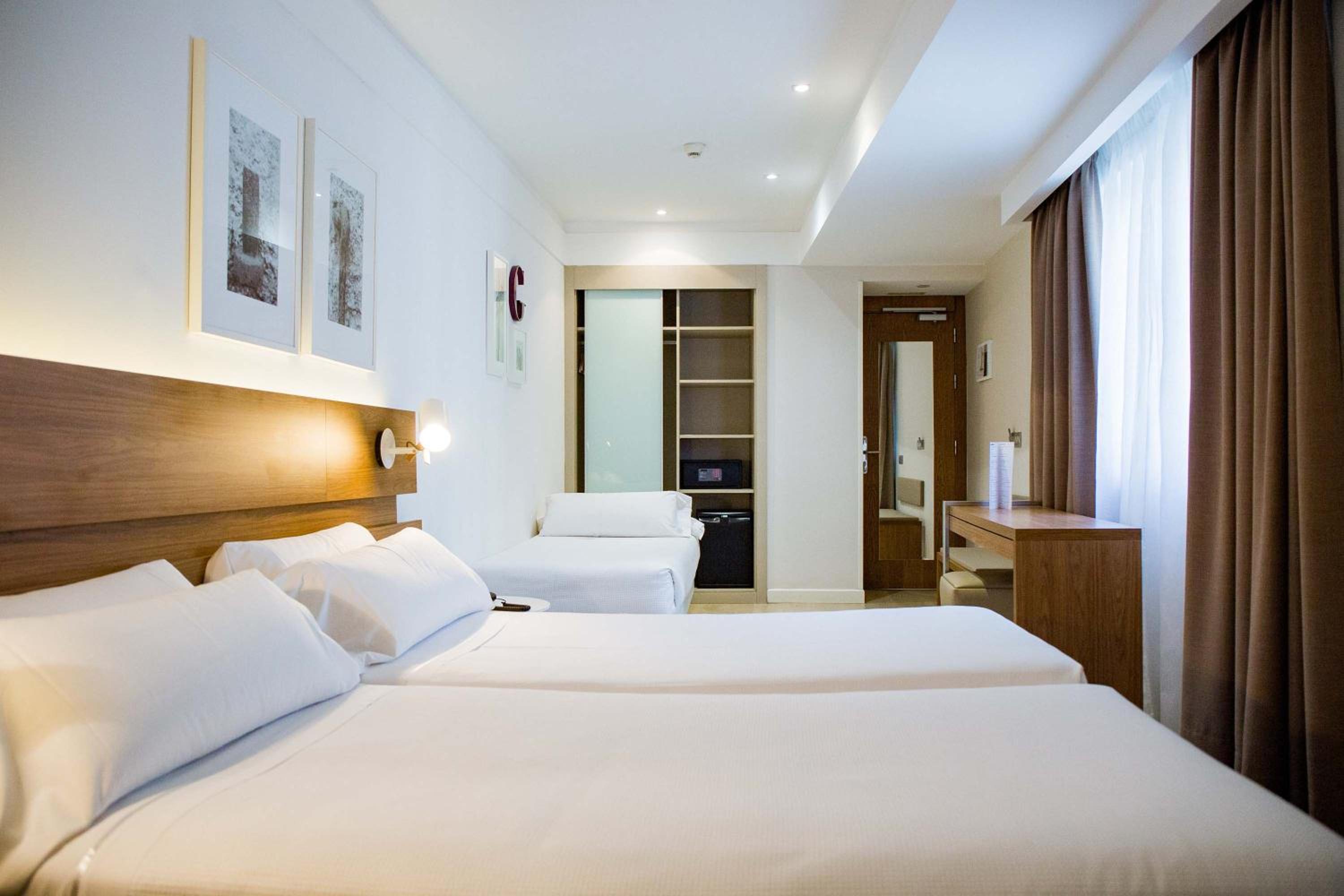 Triple Room - Photo 1