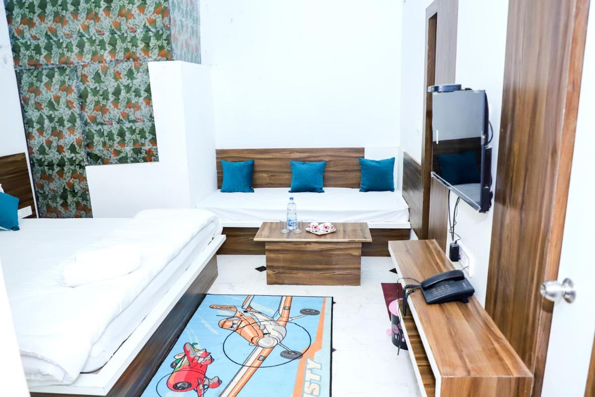 Budget Triple Room photo 3