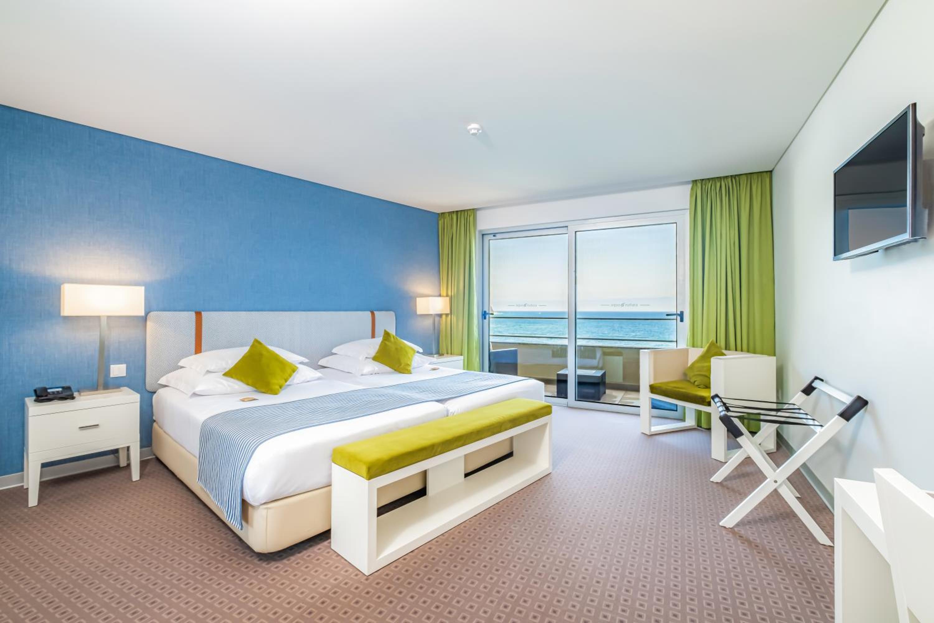 Standard Triple Room with Sea View photo 2
