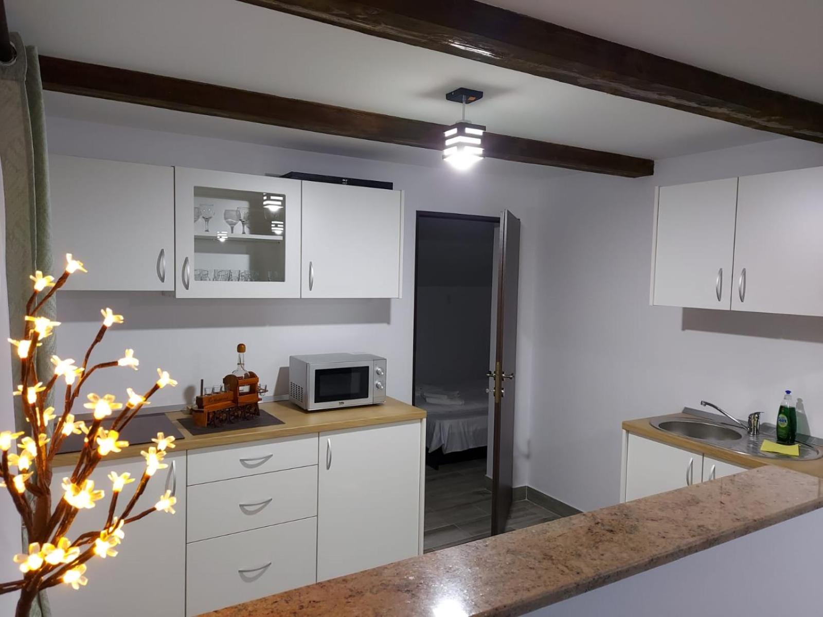 One-Bedroom Apartment - Photo 3