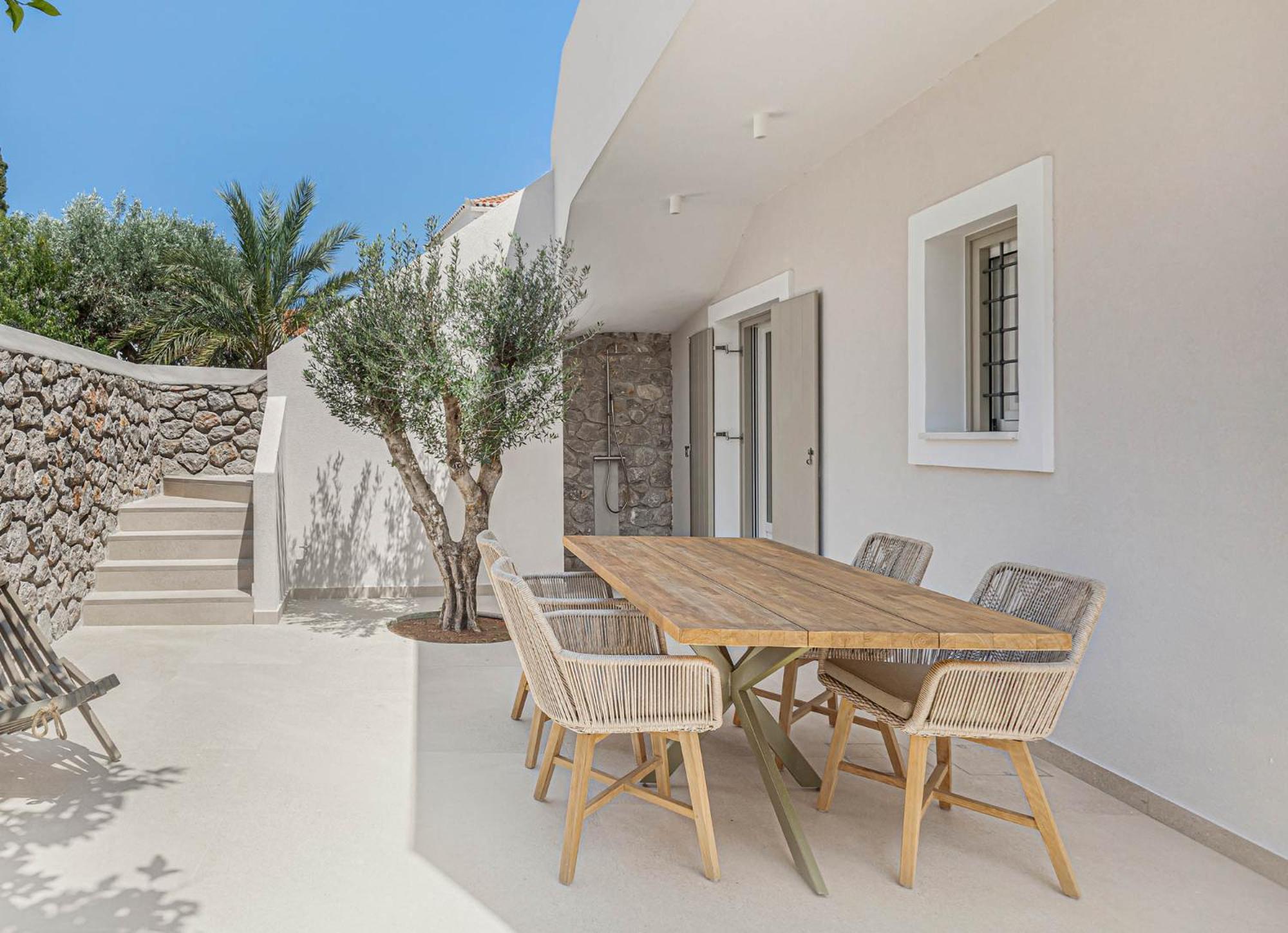 Villa - Beach Front photo 2