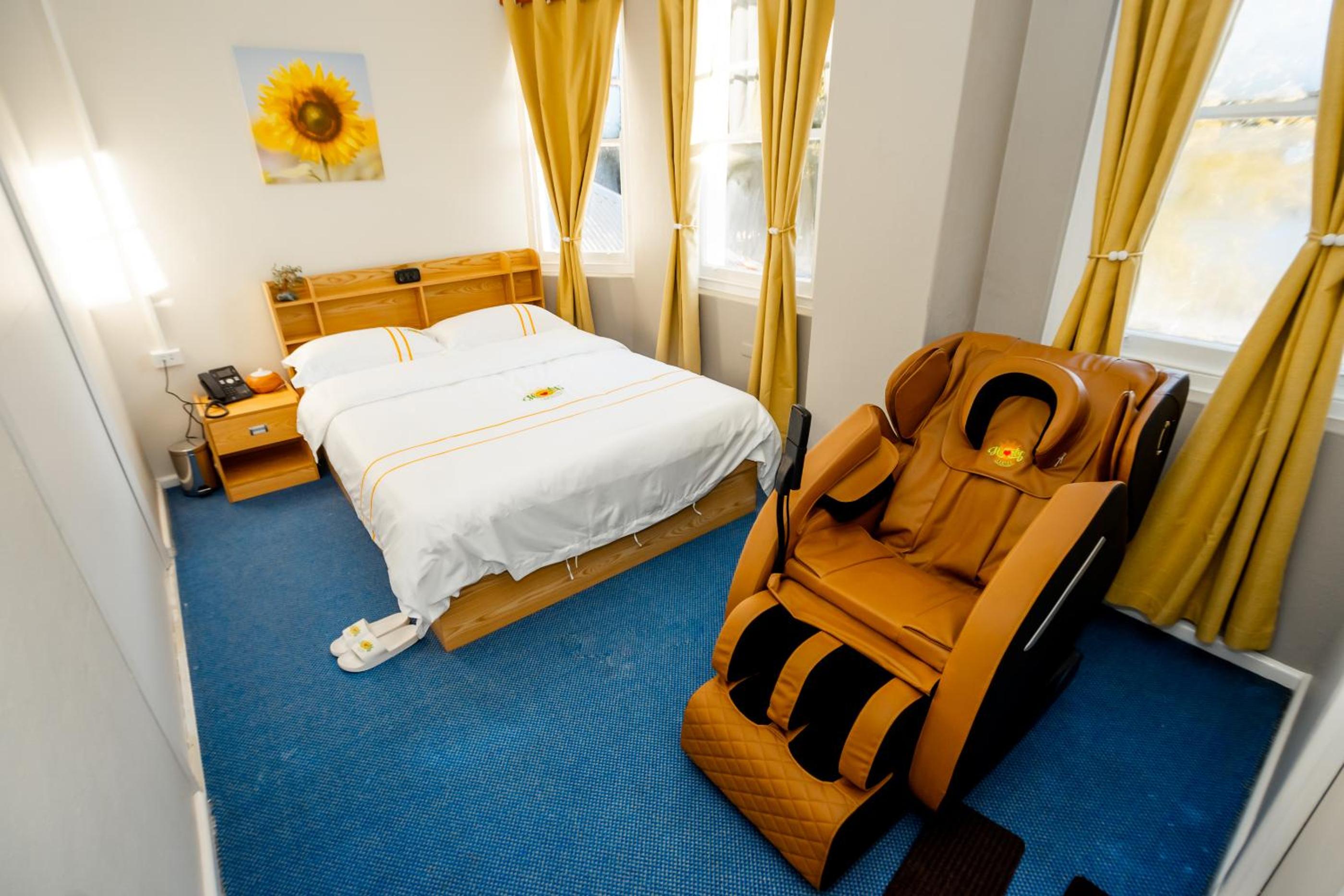 Standard Queen Room - Photo 1
