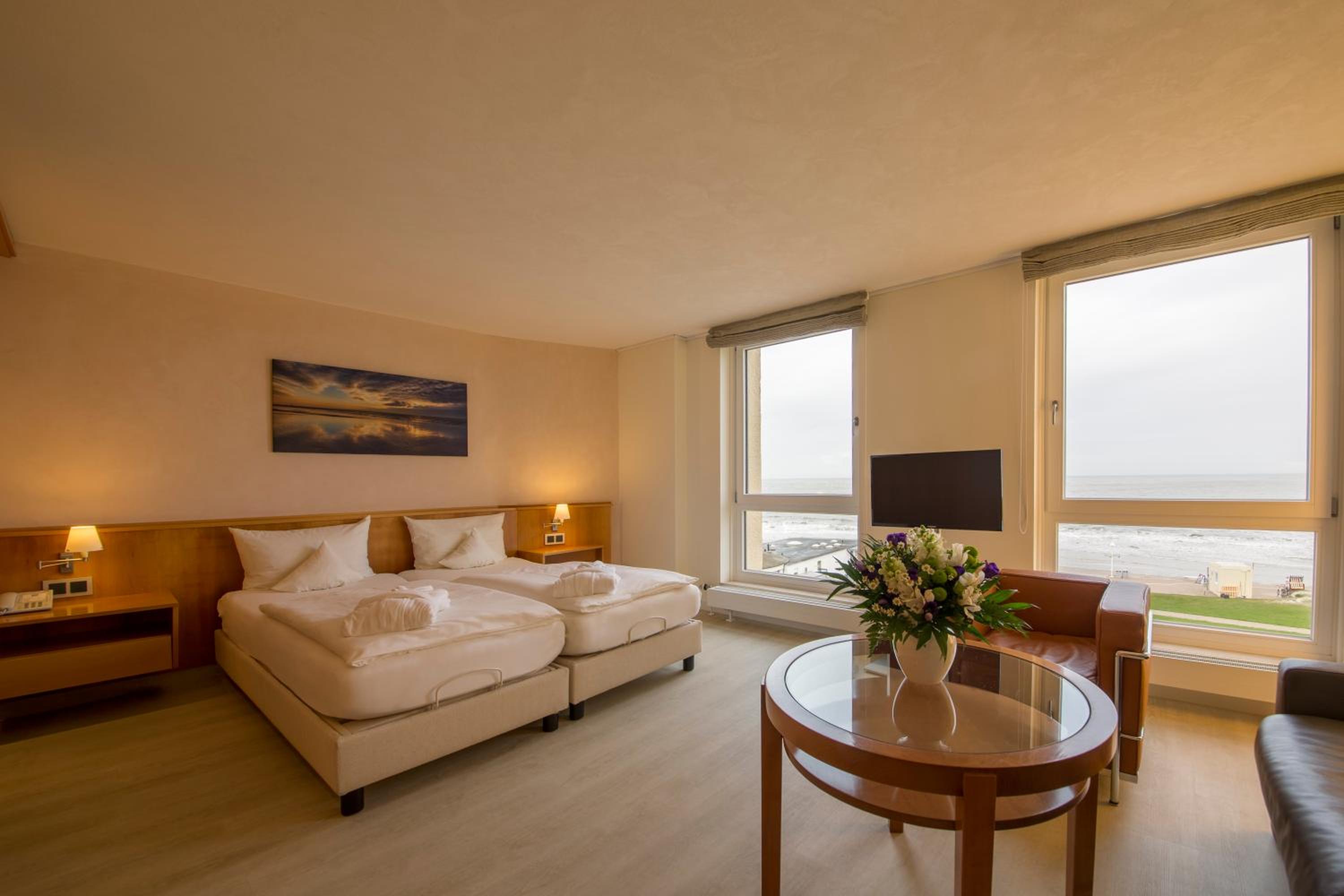 Junior Suite with Ocean View photo 1