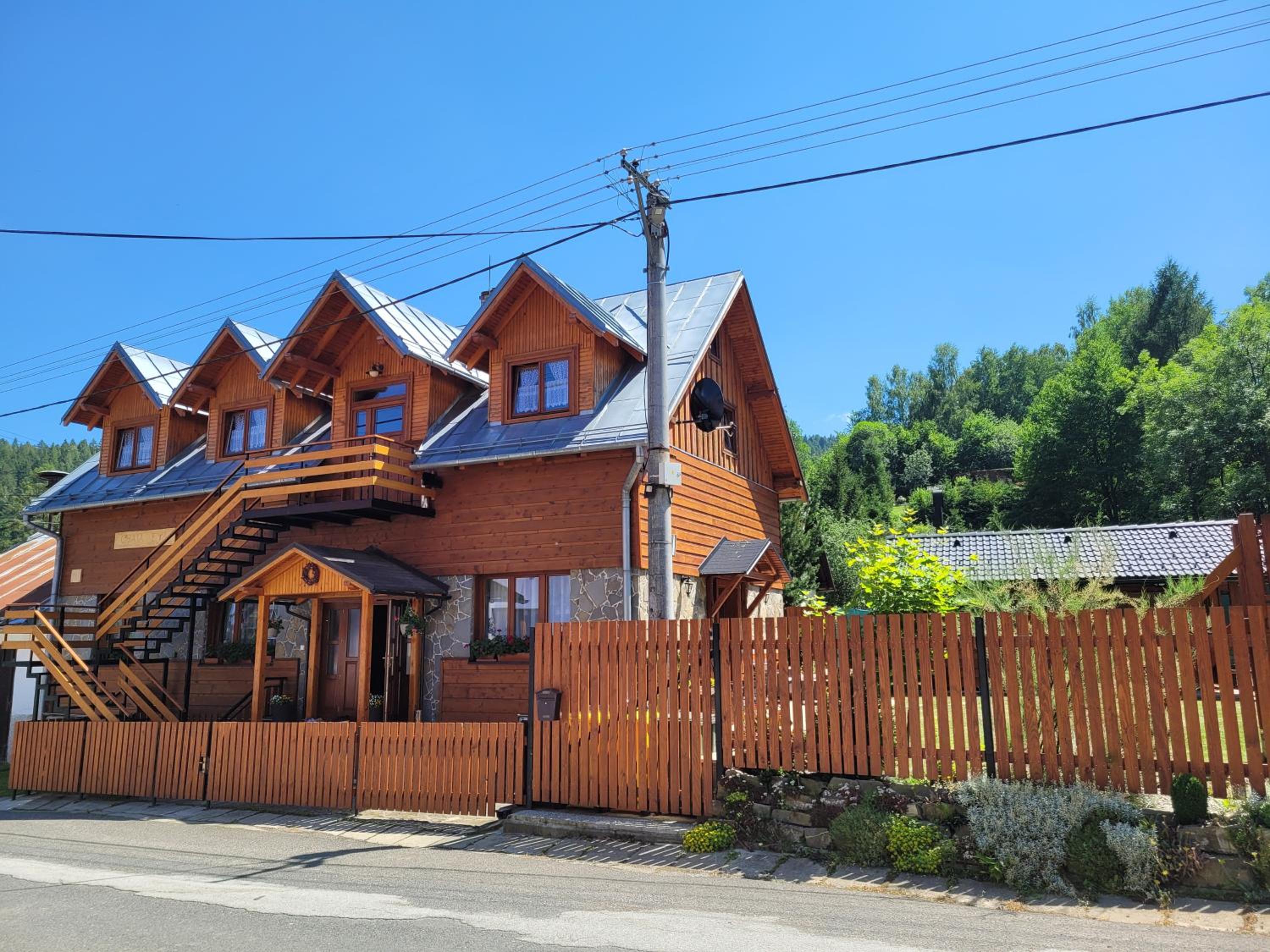 Three-Bedroom House photo 2