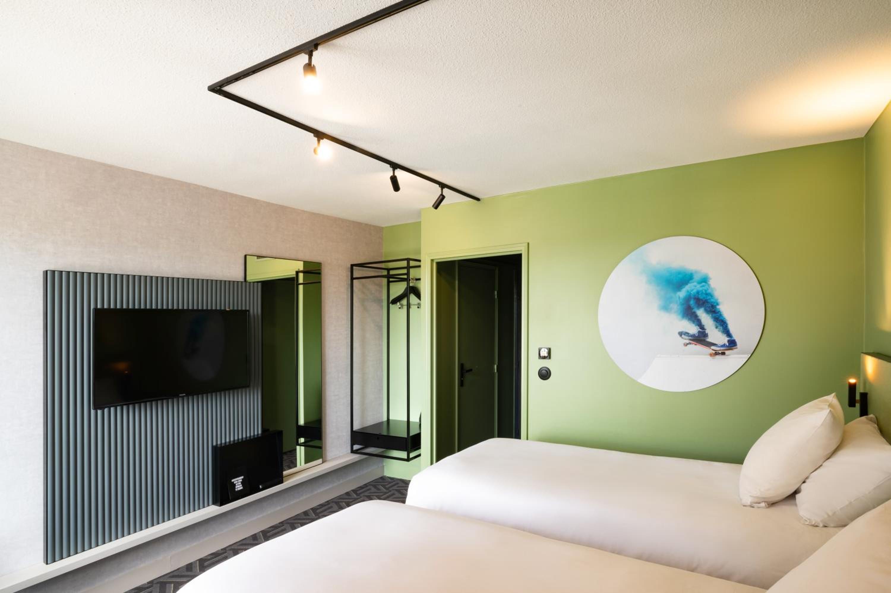 Tribe Standard Twin Room - Courtyard View - Photo 3