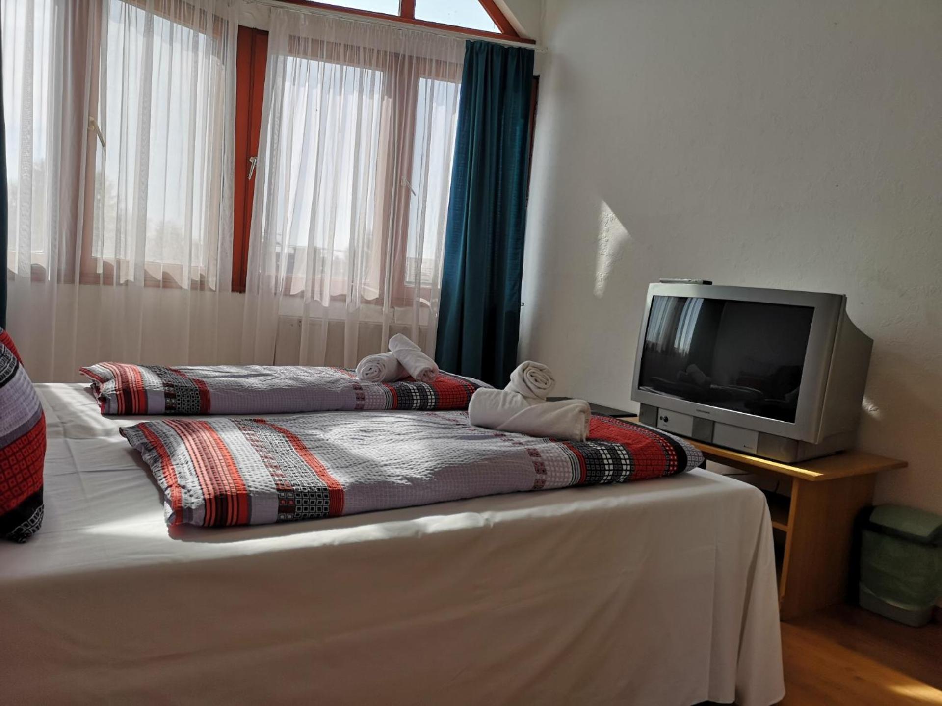 Double or Twin Room with Private External Bathroom