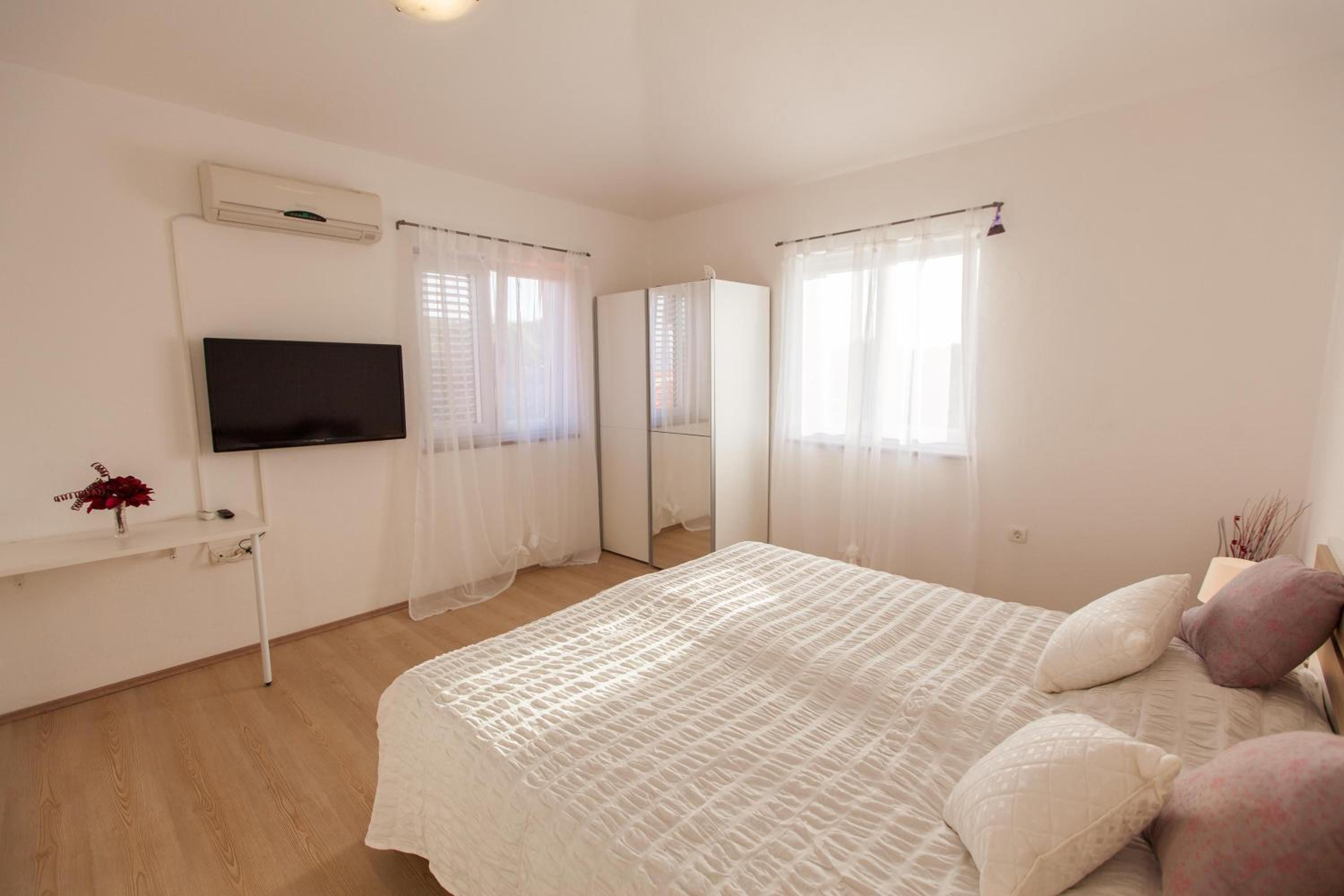 Drei-Zimmer-Villa mit privatem Pool