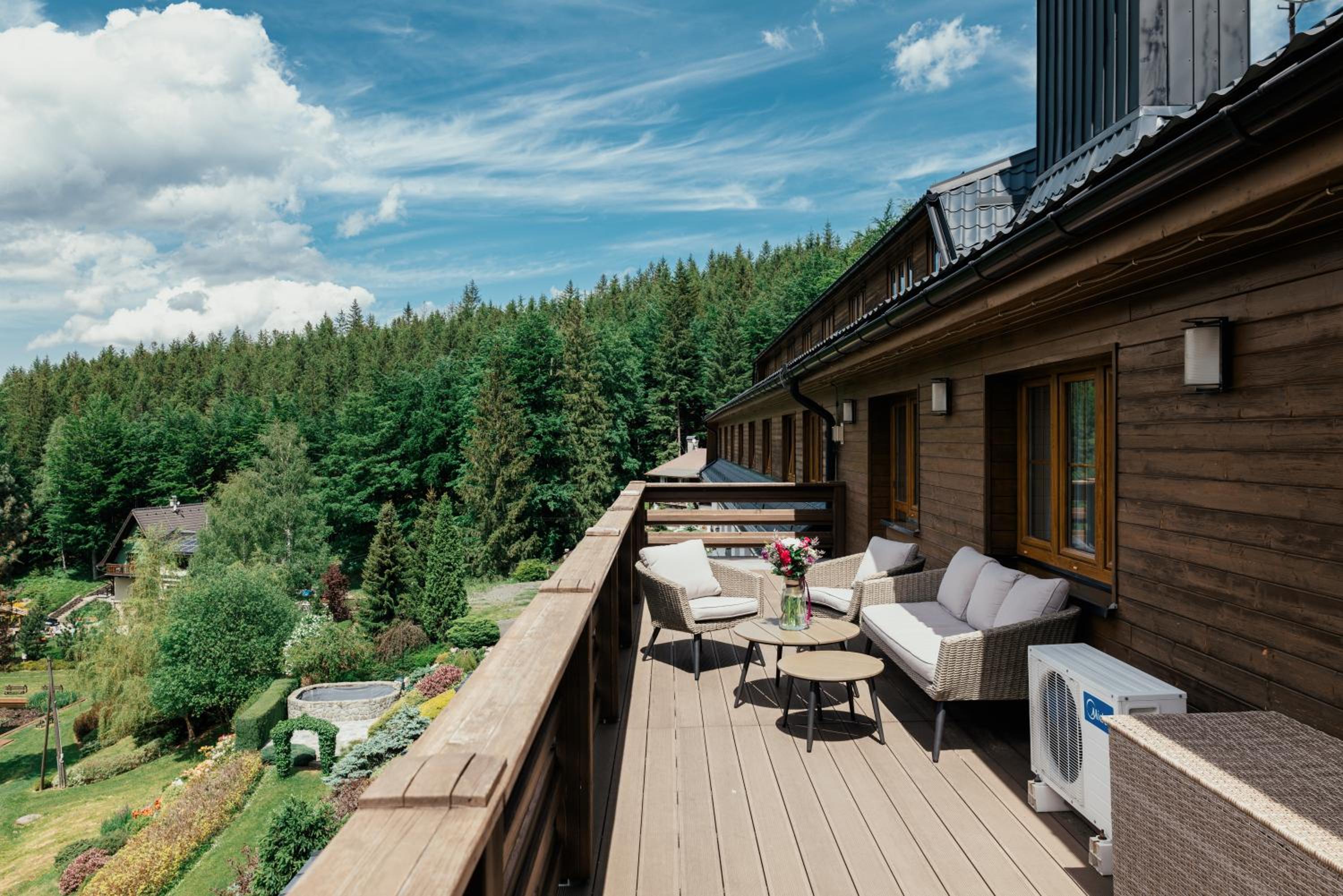 Junior Suite with Terrace - Photo 2