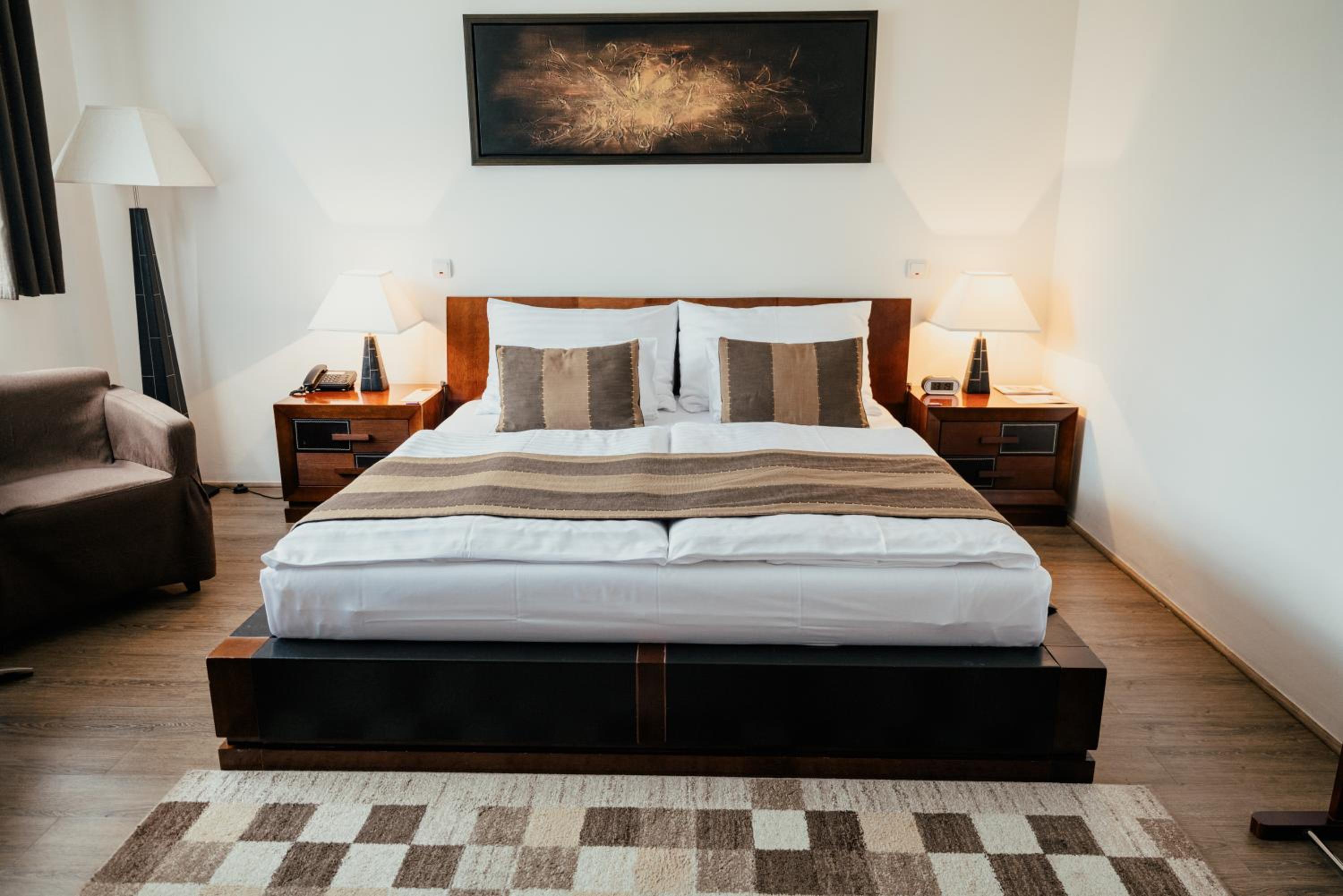 Standard Double or Twin Room - Photo 1