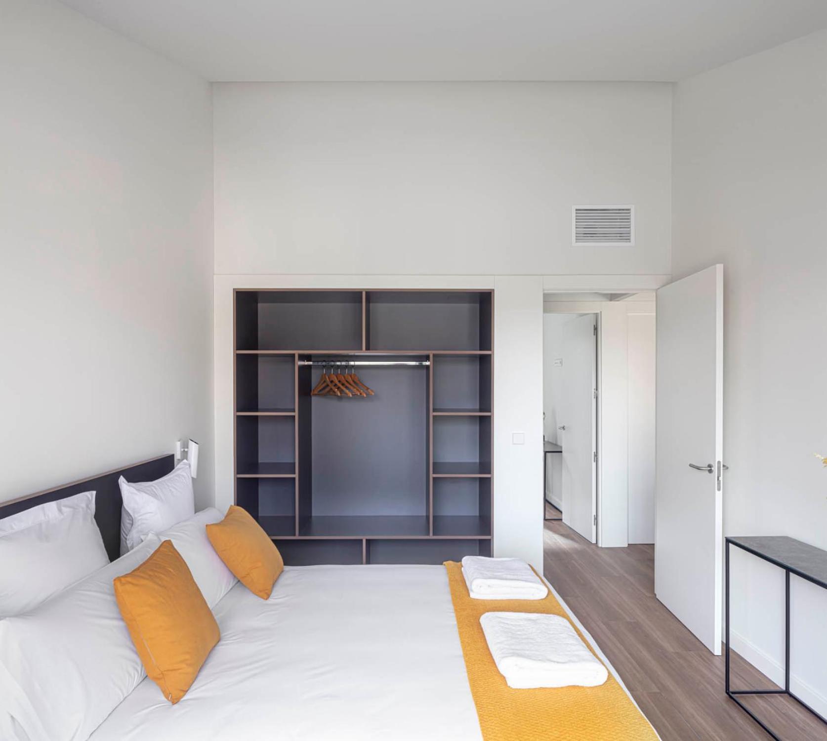Two-Bedroom Apartment - Photo 5