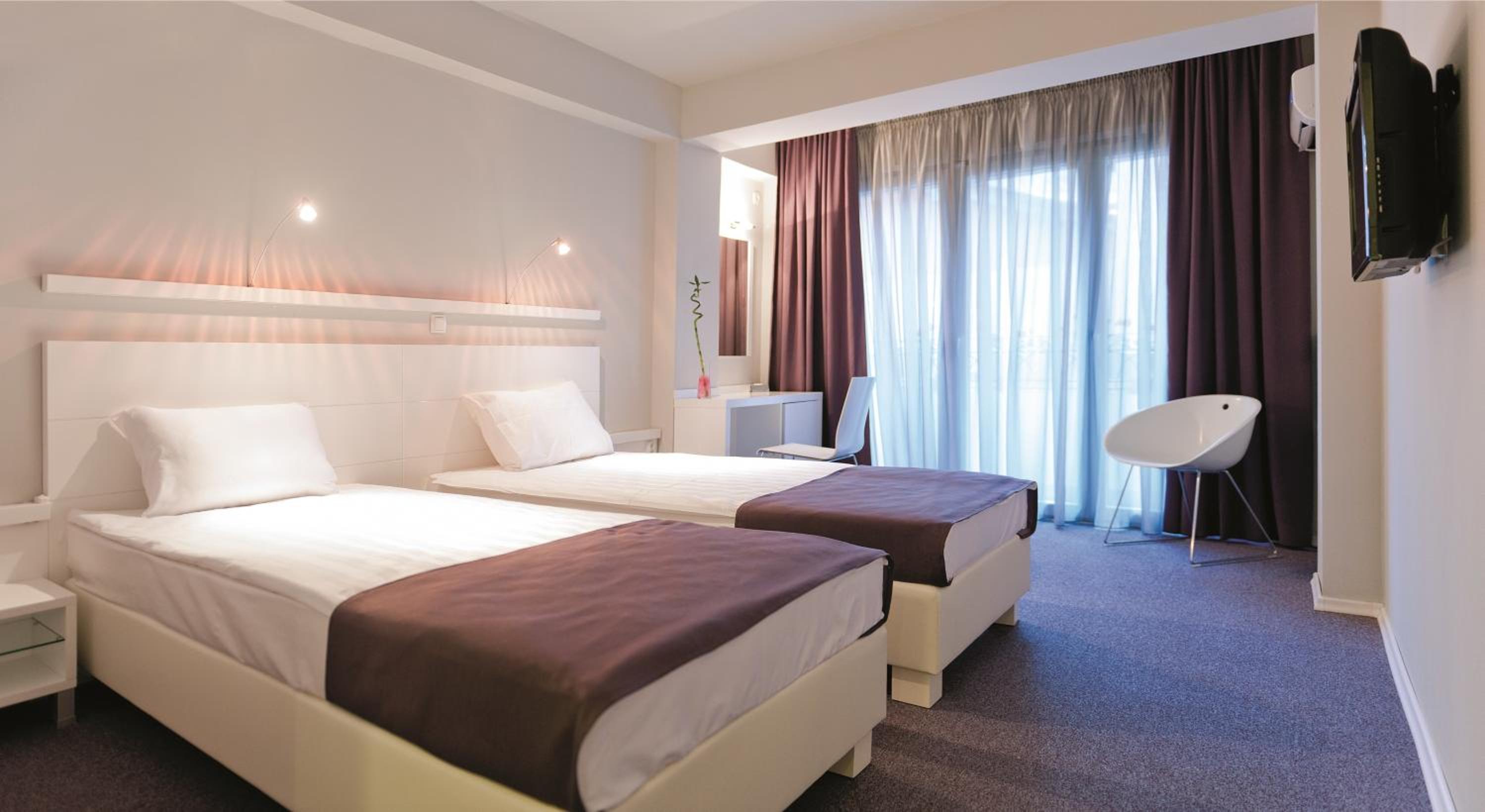 Superior Twin Room photo 2