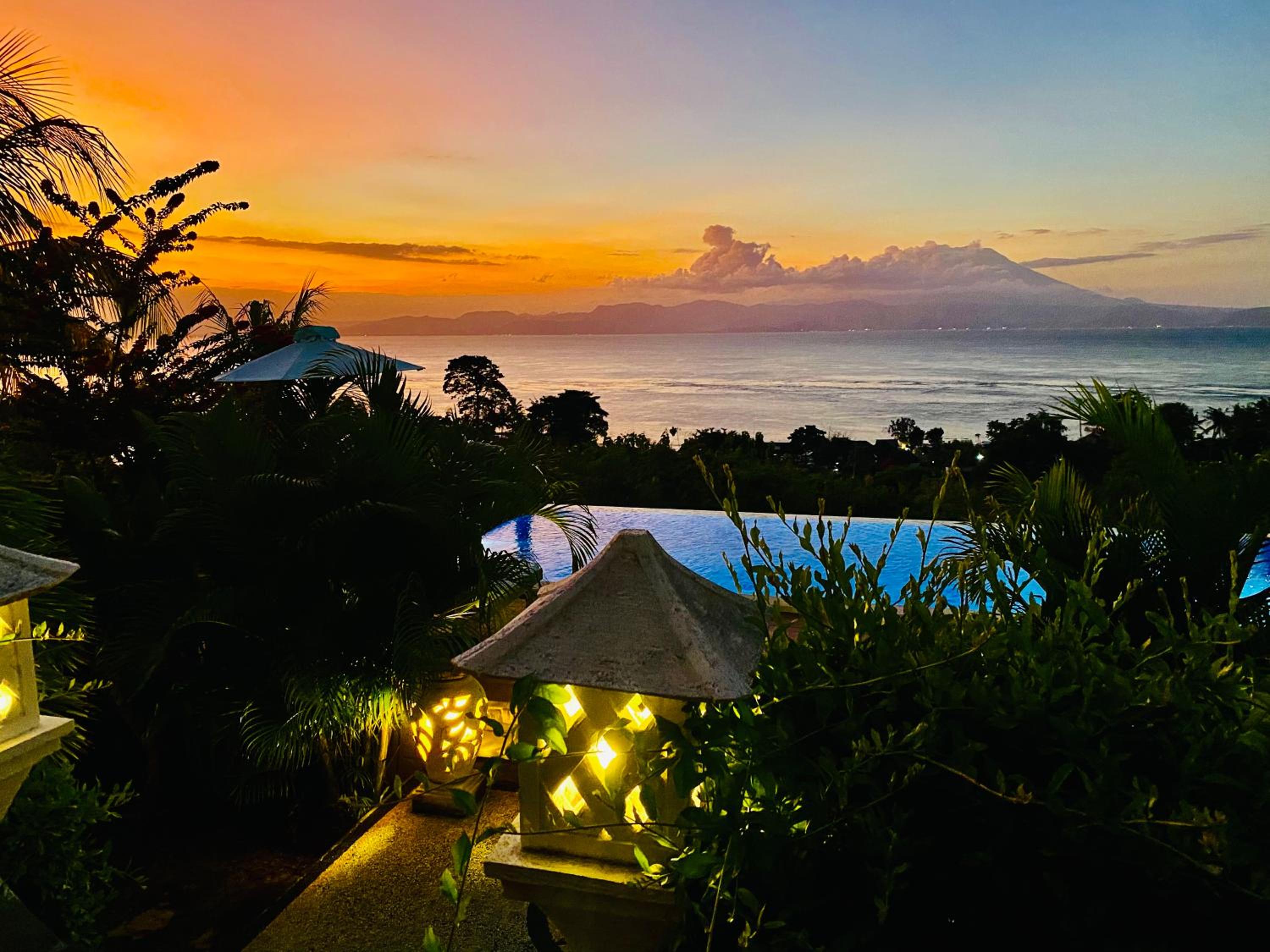 Deluxe Double Room with Sea View - Photo 12