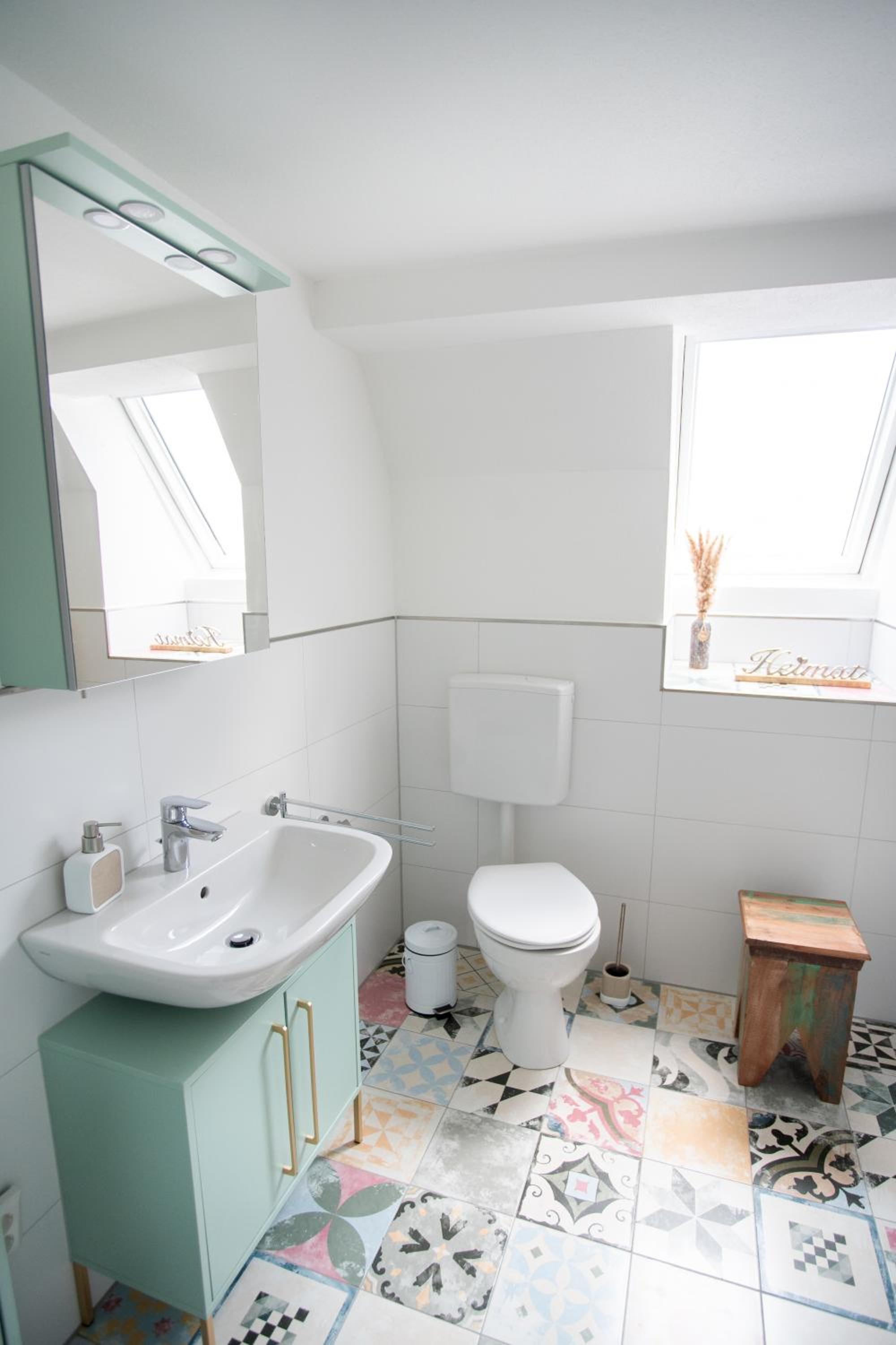 Single Room with Shared Bathroom photo 2