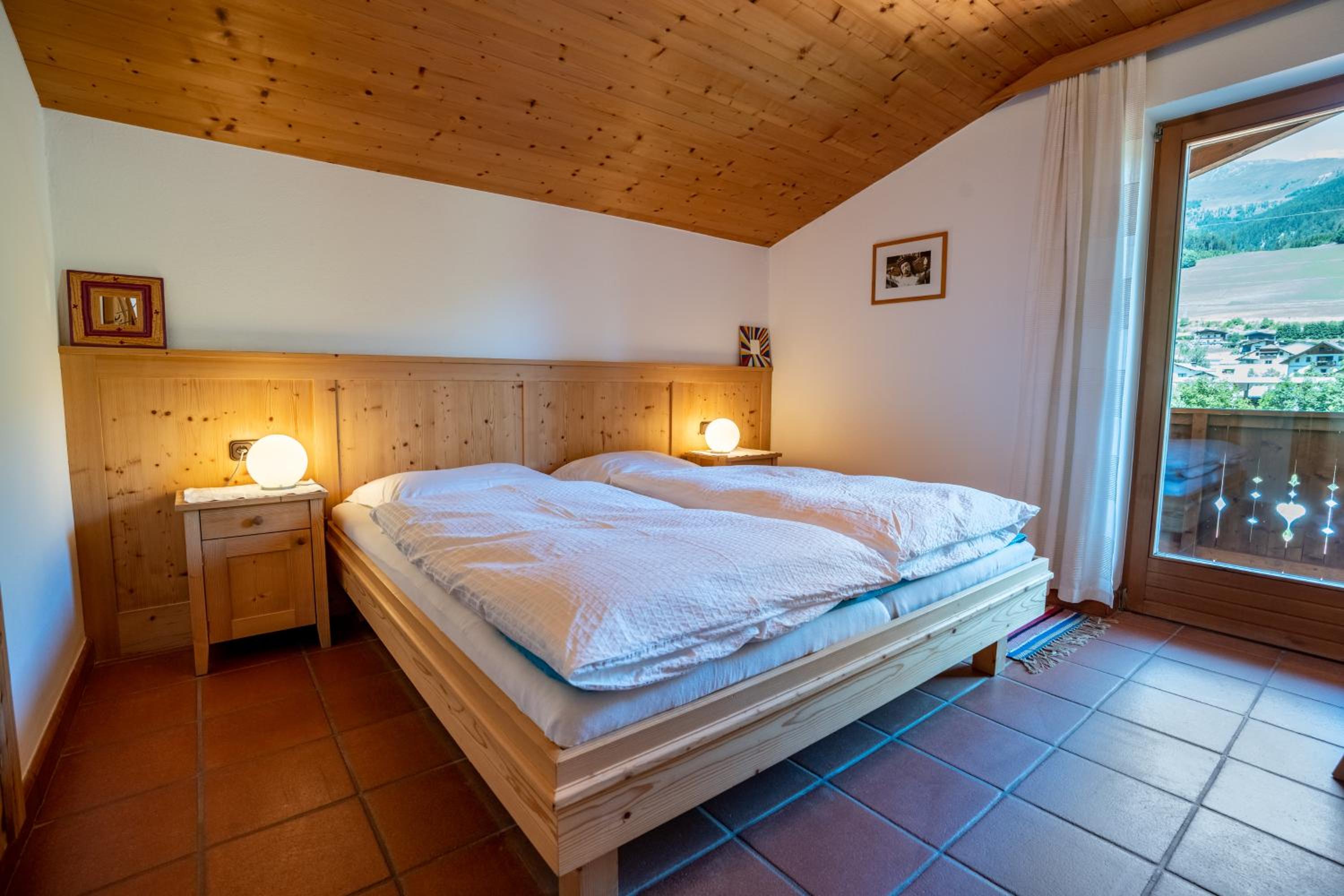 Large Two-Bedroom Apartment with Balcony